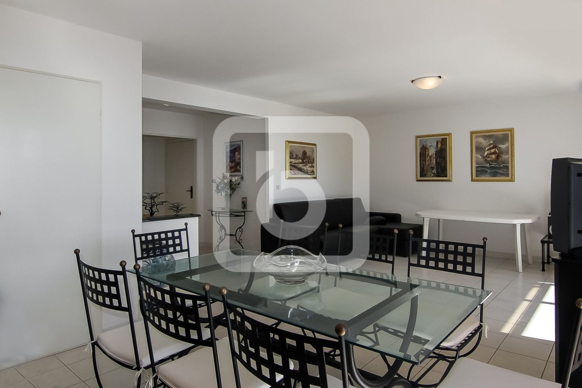 Condominium in Èze, Provence-Alpes-Côte d'Azur 10993944