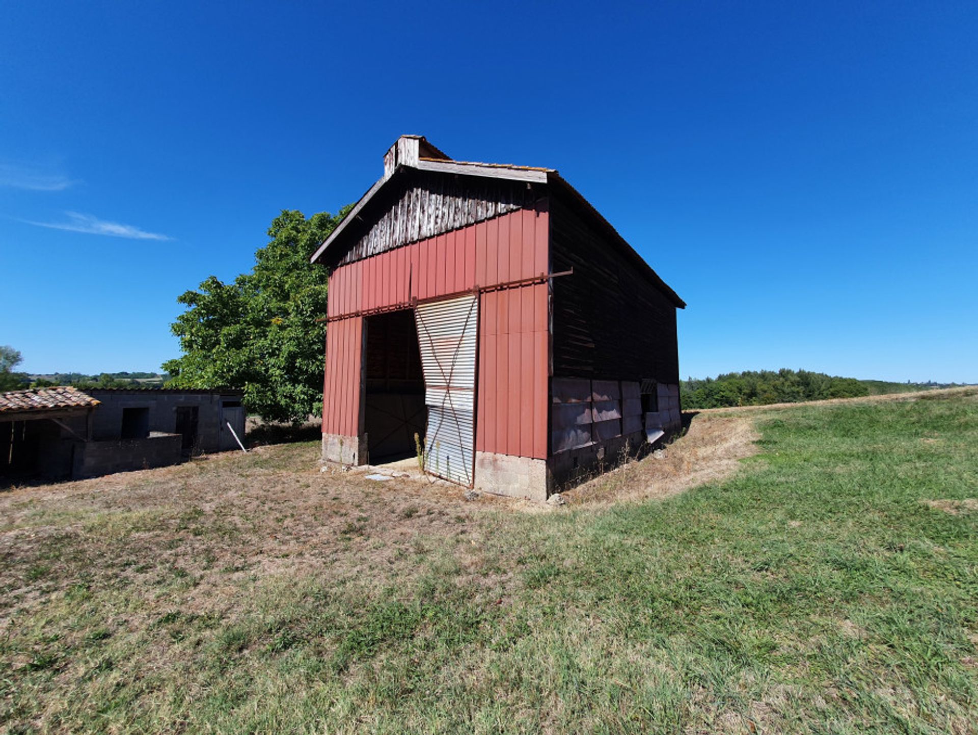 жилой дом в Duras, Nouvelle-Aquitaine 10994350