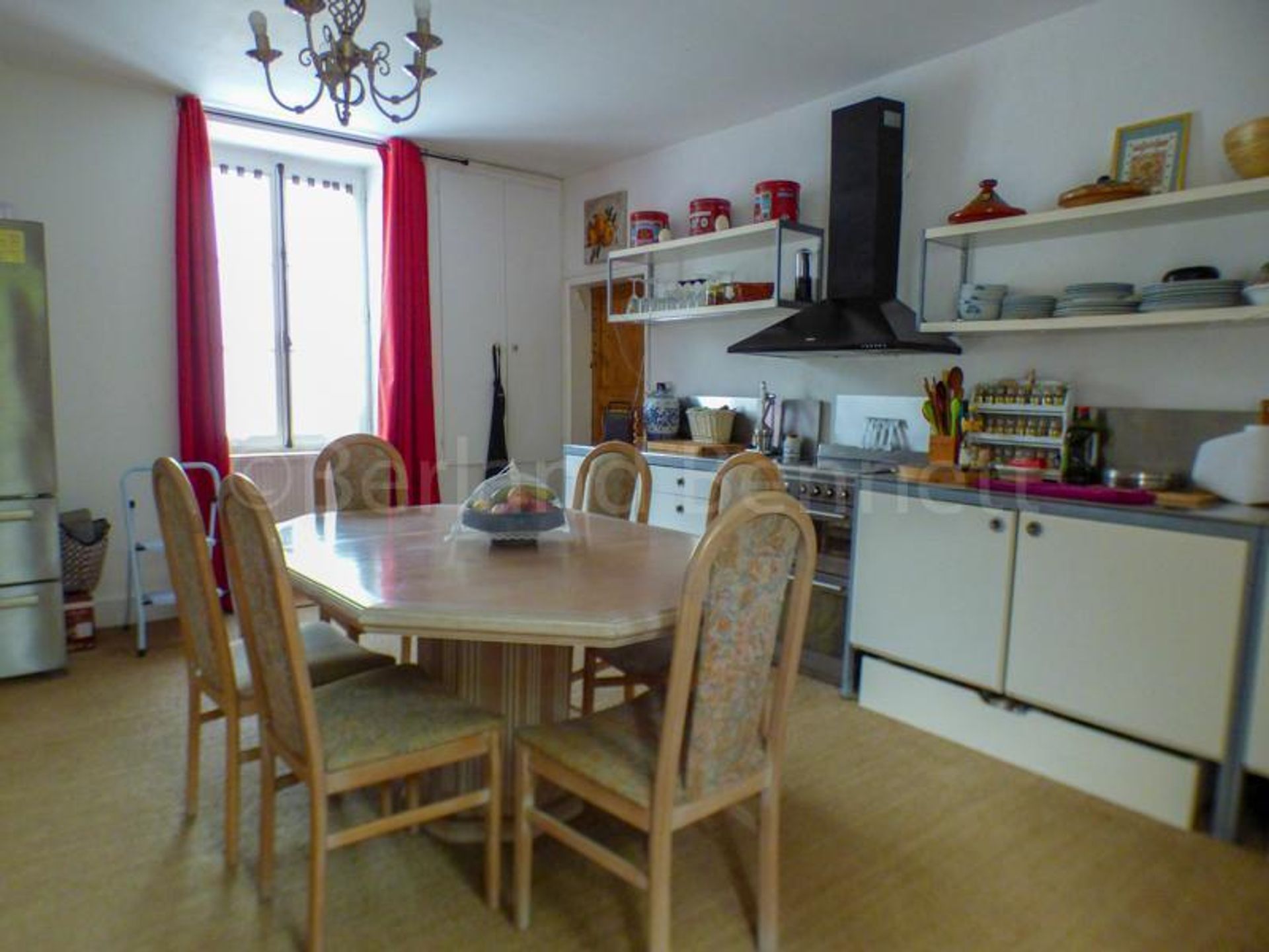 Huis in Lezay, Nouvelle-Aquitaine 10994441