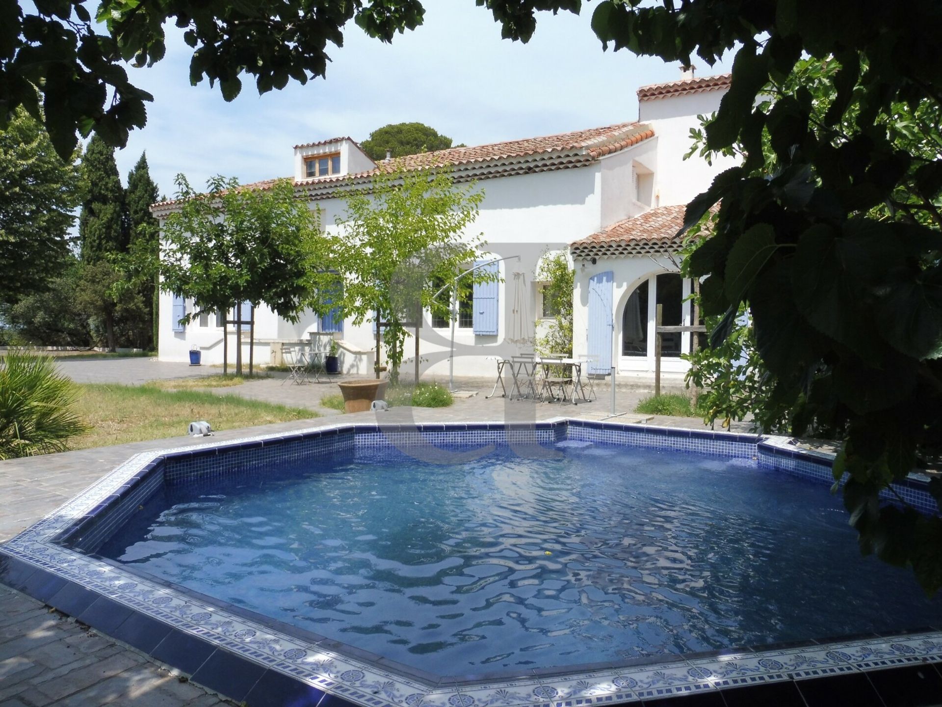 Будинок в Pernes-les-Fontaines, Provence-Alpes-Côte d'Azur 10994474