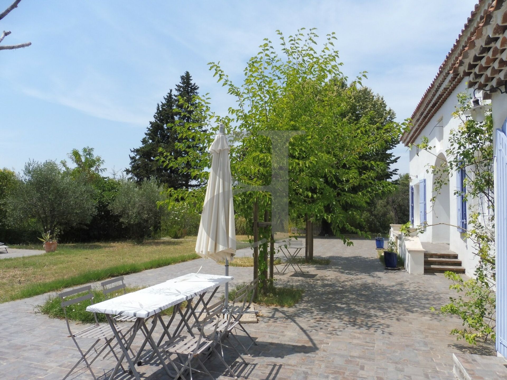 Будинок в Pernes-les-Fontaines, Provence-Alpes-Côte d'Azur 10994474