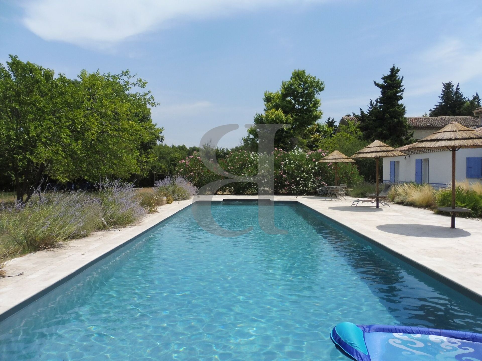 жилой дом в Pernes-les-Fontaines, Provence-Alpes-Cote d'Azur 10994474