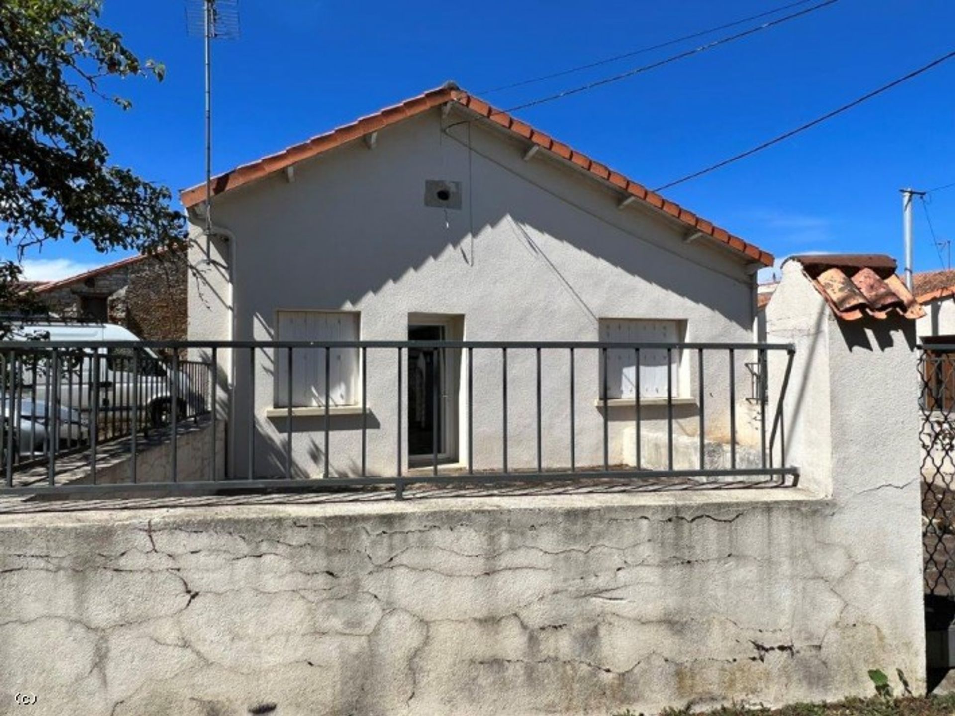 casa no Ruffec, Nova Aquitânia 10994520