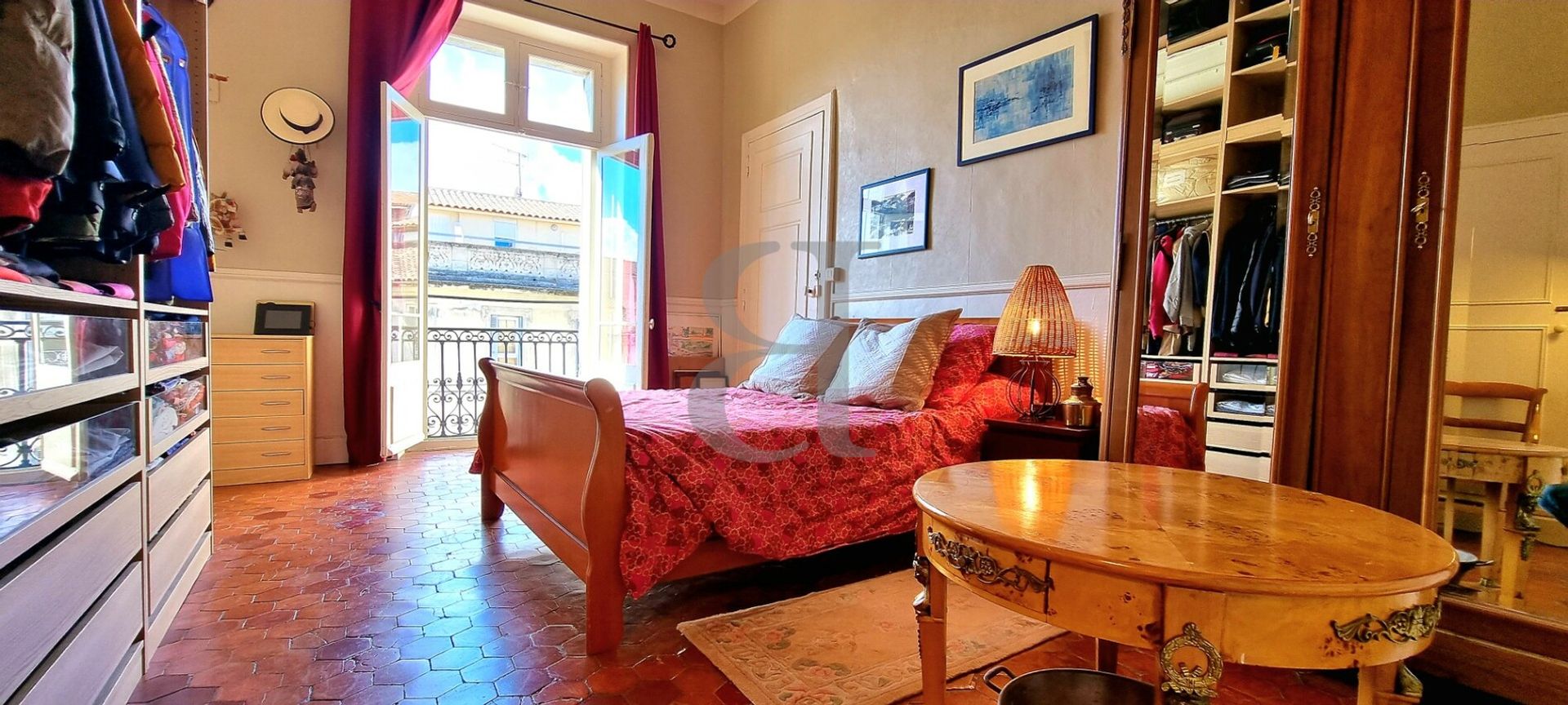 Кондоминиум в Arles, Provence-Alpes-Côte d'Azur 10994594