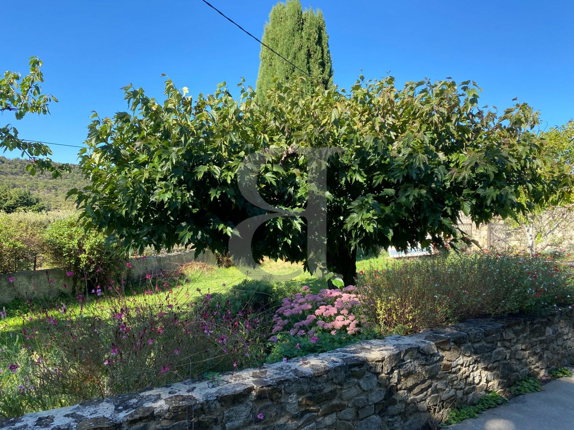 Rumah di Valréas, Provence-Alpes-Côte d'Azur 10994647