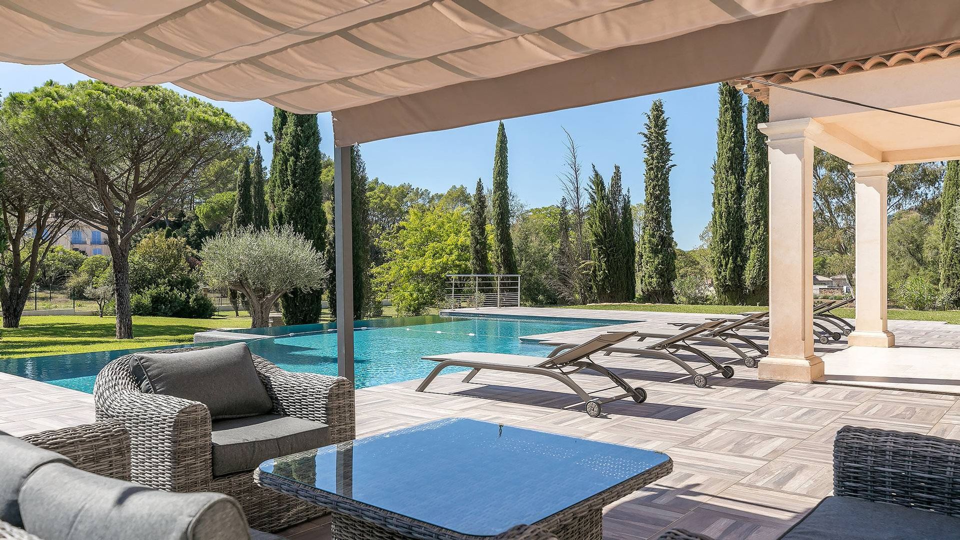 Hus i Puget-sur-Argens, Provence-Alpes-Cote d'Azur 10994945