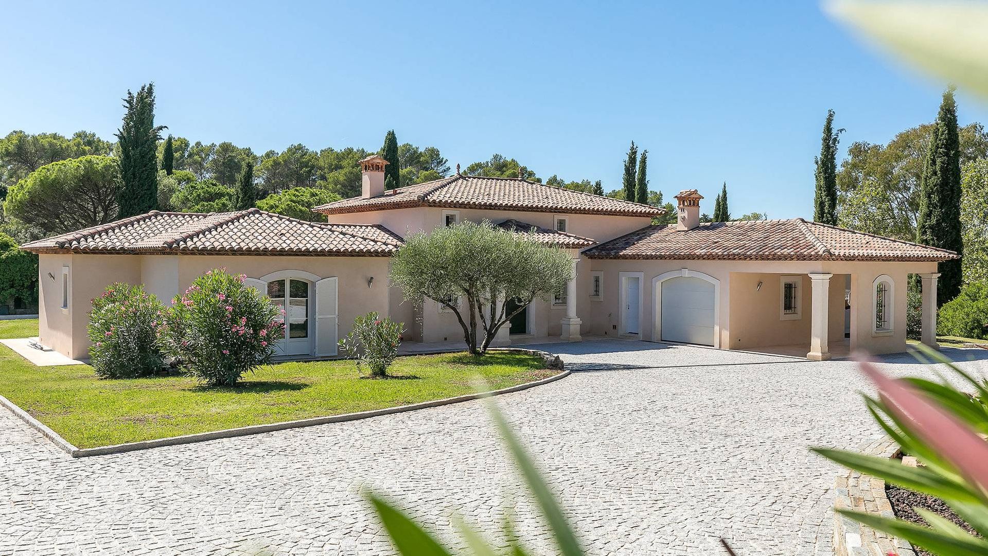 Huis in Puget-sur-Argens, Provence-Alpes-Côte d'Azur 10994945