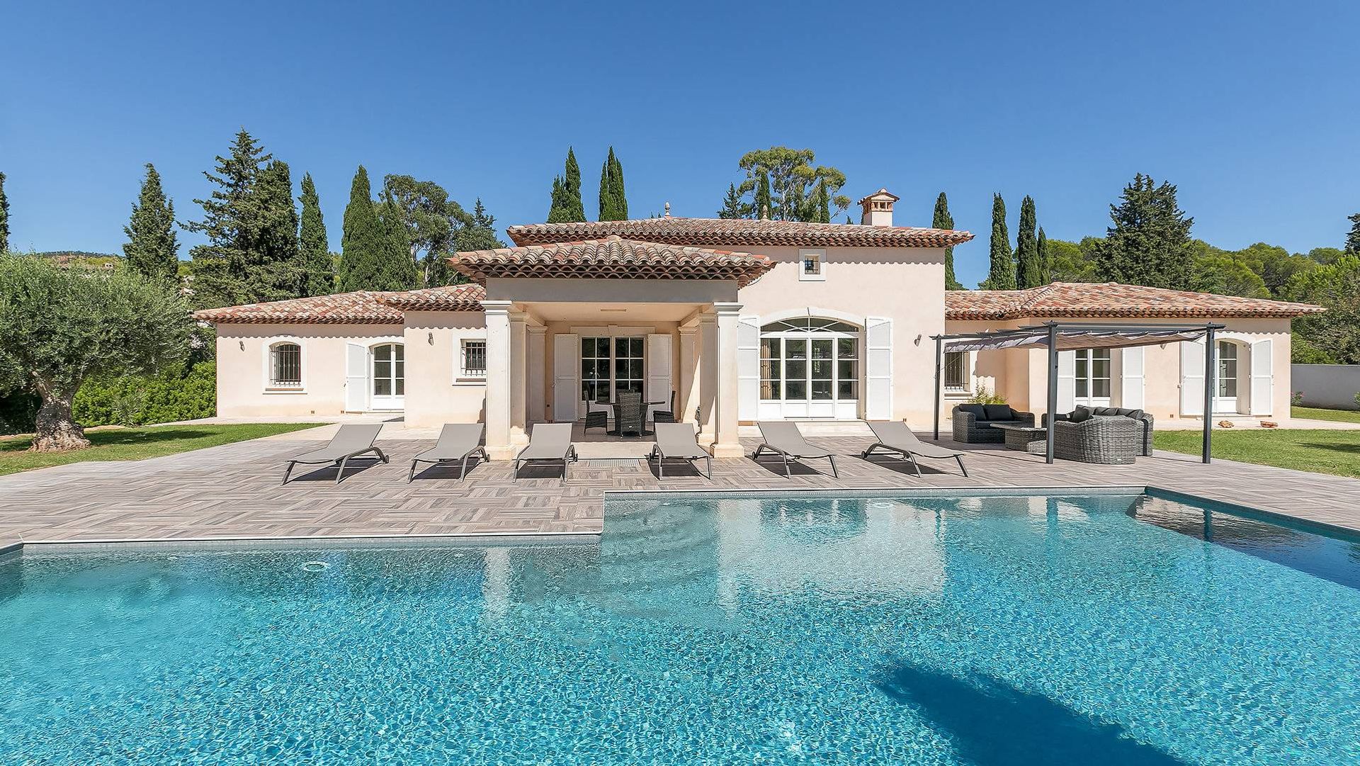 Dom w Puget-sur-Argens, Provence-Alpes-Cote d'Azur 10994945