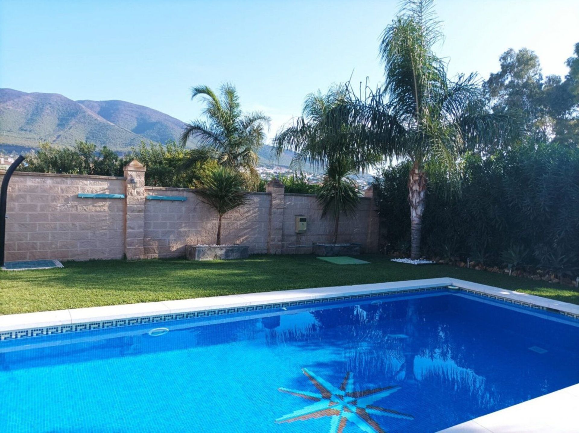 House in Alhaurín el Grande, Andalusia 10995025