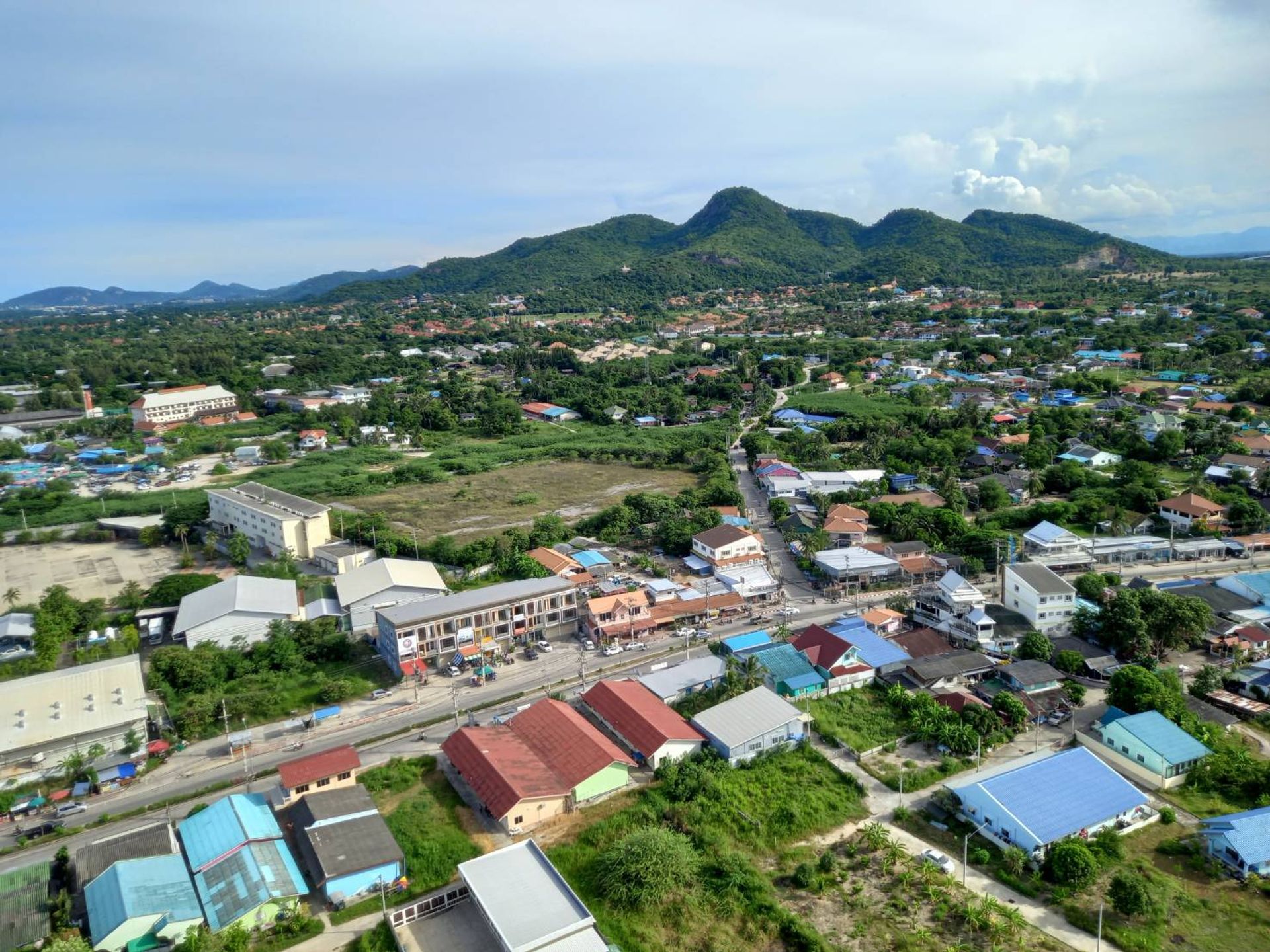 Condominium in Tambon Nong Kae, Chang Wat Prachuap Khiri Khan 10995178