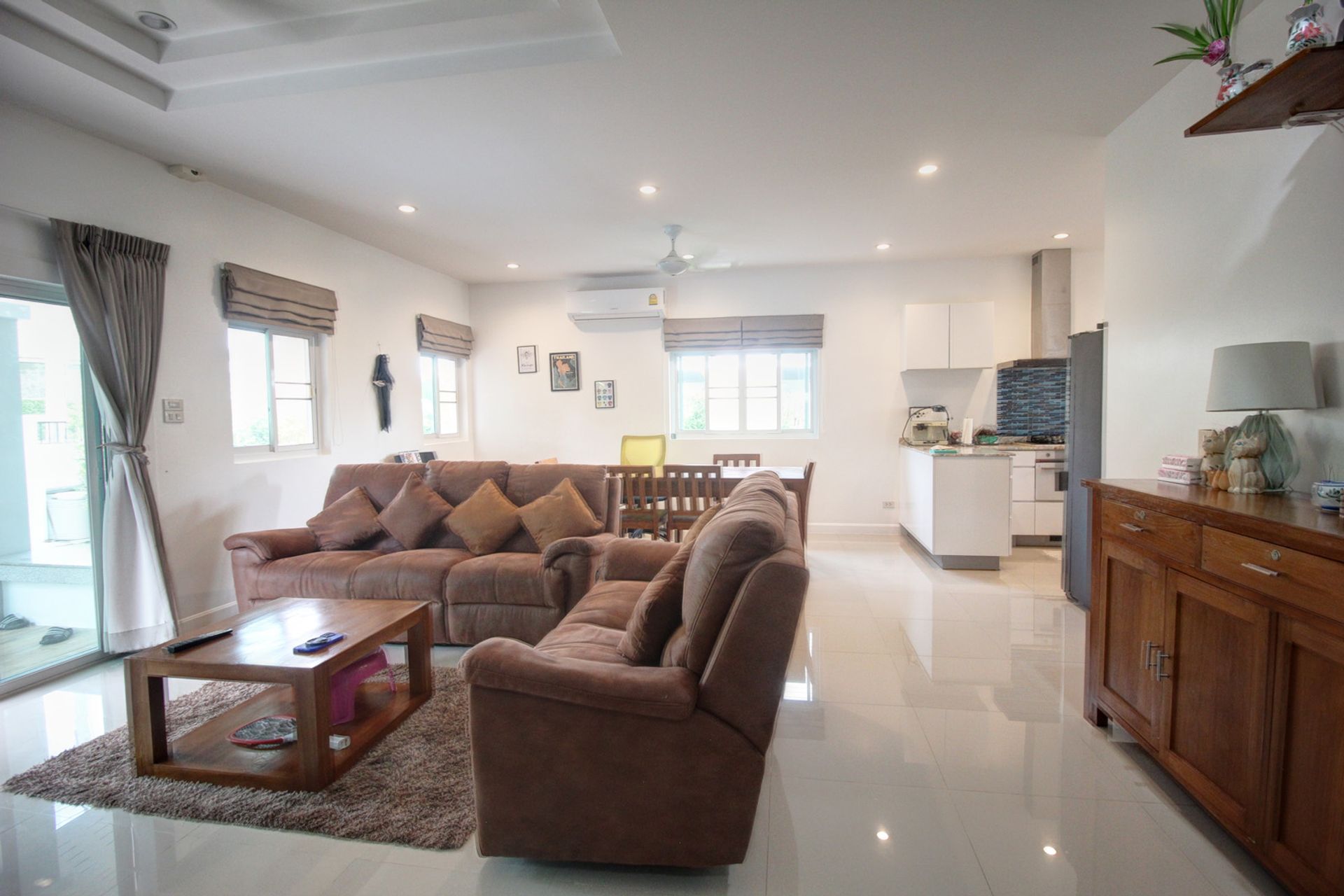 Condominium in Tambon Nong Kae, Chang Wat Prachuap Khiri Khan 10995191