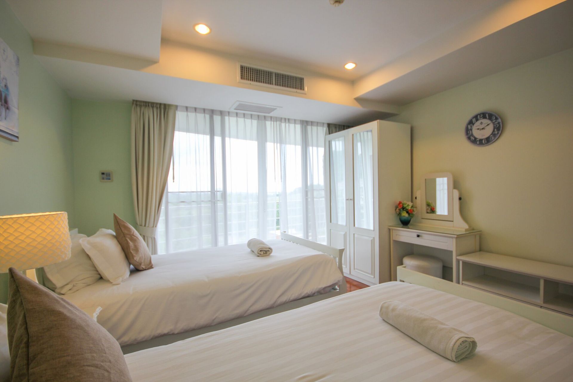 Condominium in Tambon Nong Kae, Chang Wat Prachuap Khiri Khan 10995375