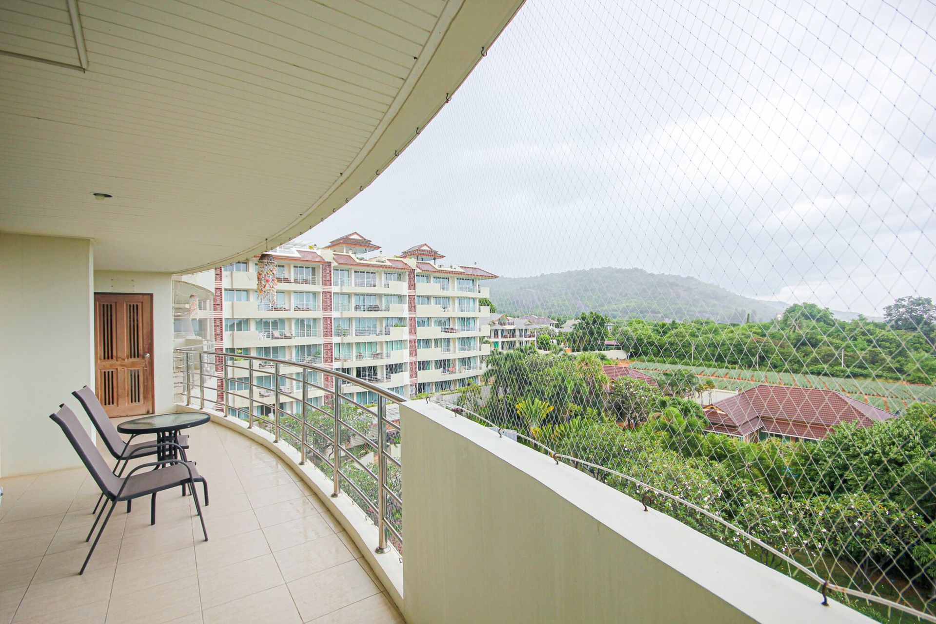 Condominio nel Tambon Nong Kae, Chang Wat Prachuap Khiri Khan 10995375