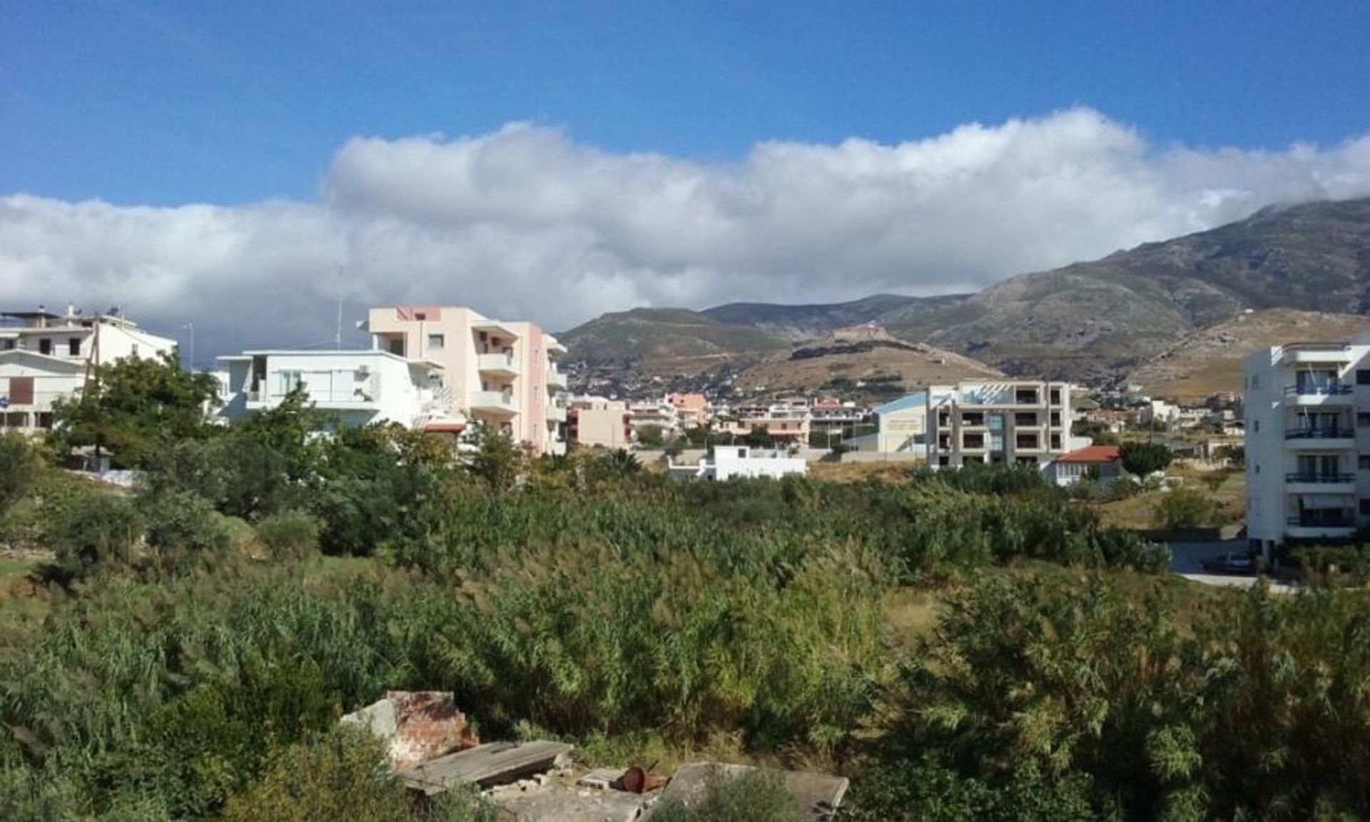 Condominium dans Karystos,  10995517