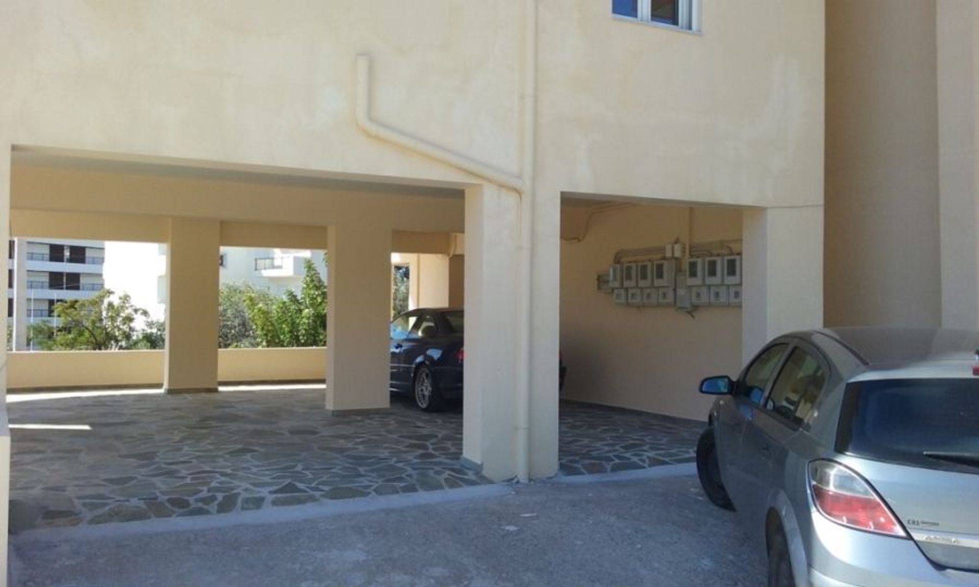 Condominium dans Karystos,  10995517