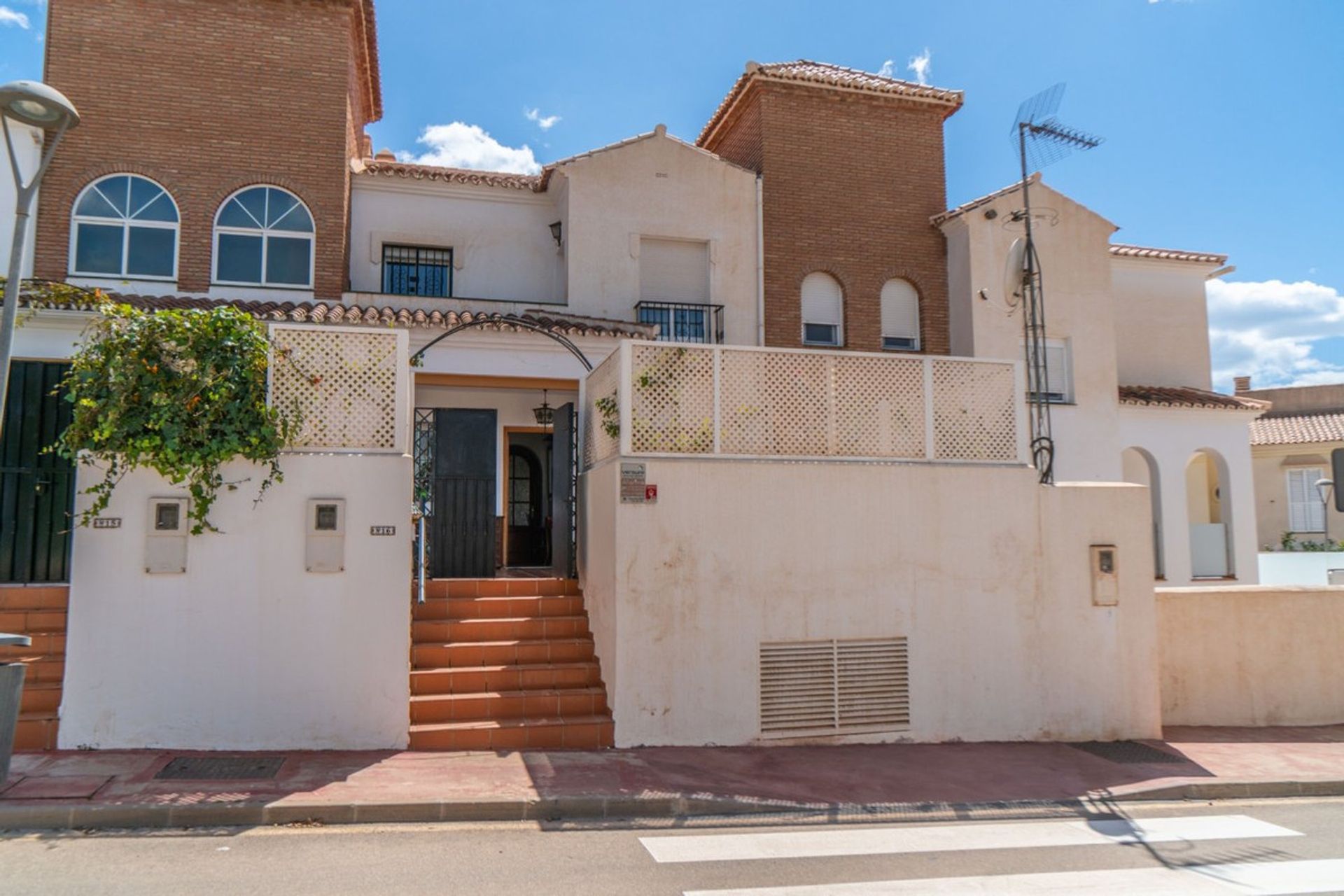 Casa nel Rincon de la Victoria, Andalusia 10995605