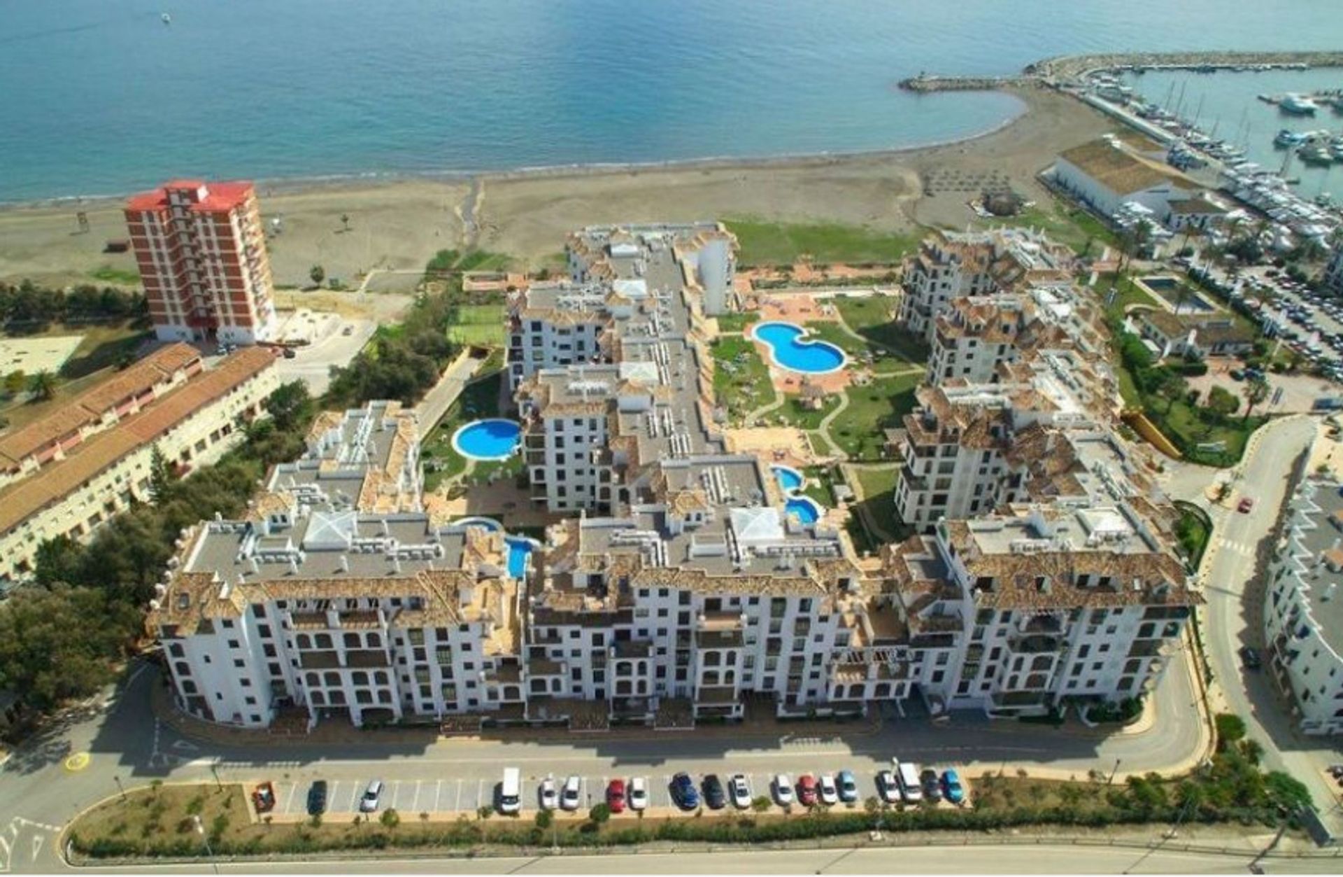 Condominio en Castillo de Sabinillas, Andalucía 10996338