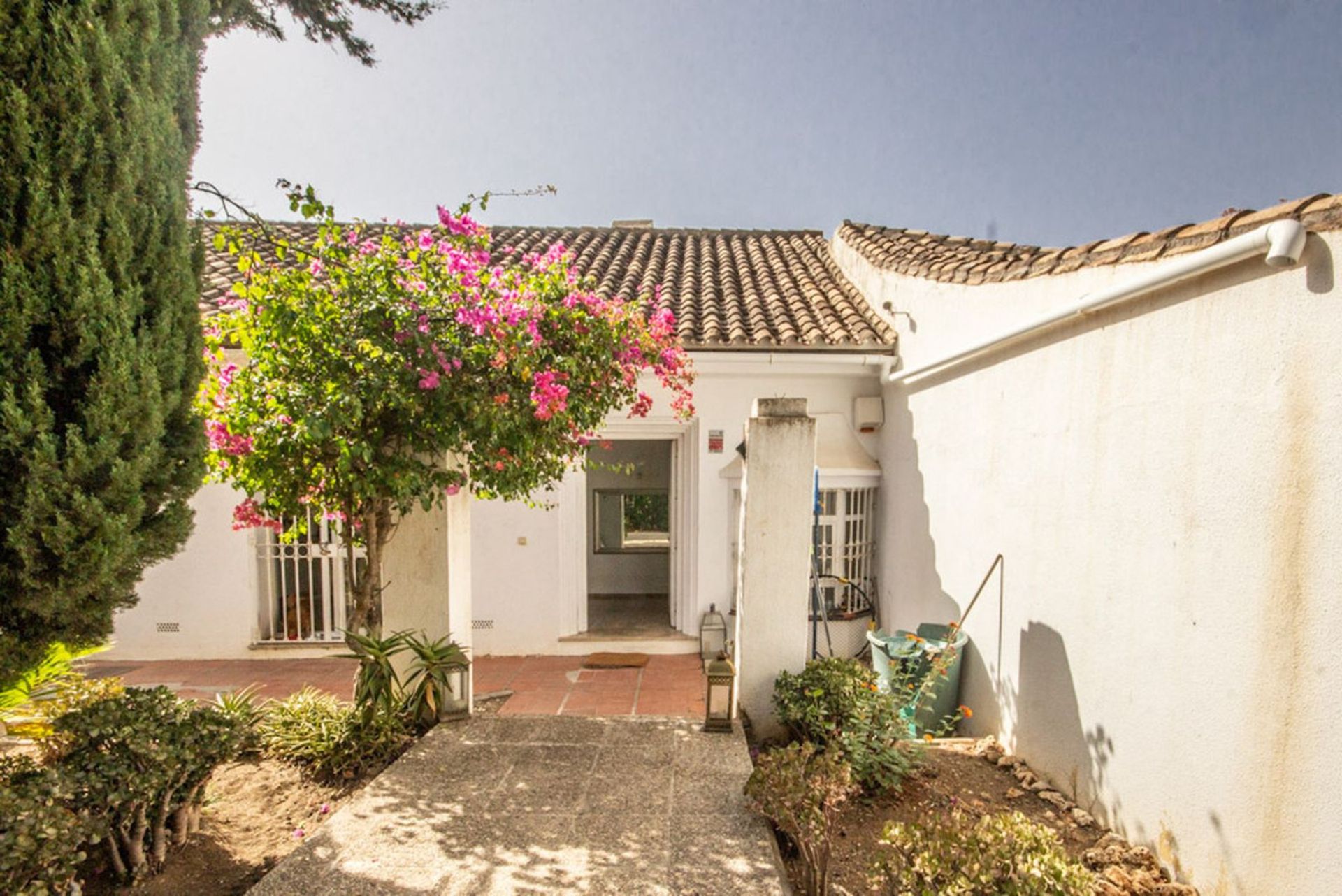 House in Marbella, Andalucía 10996400