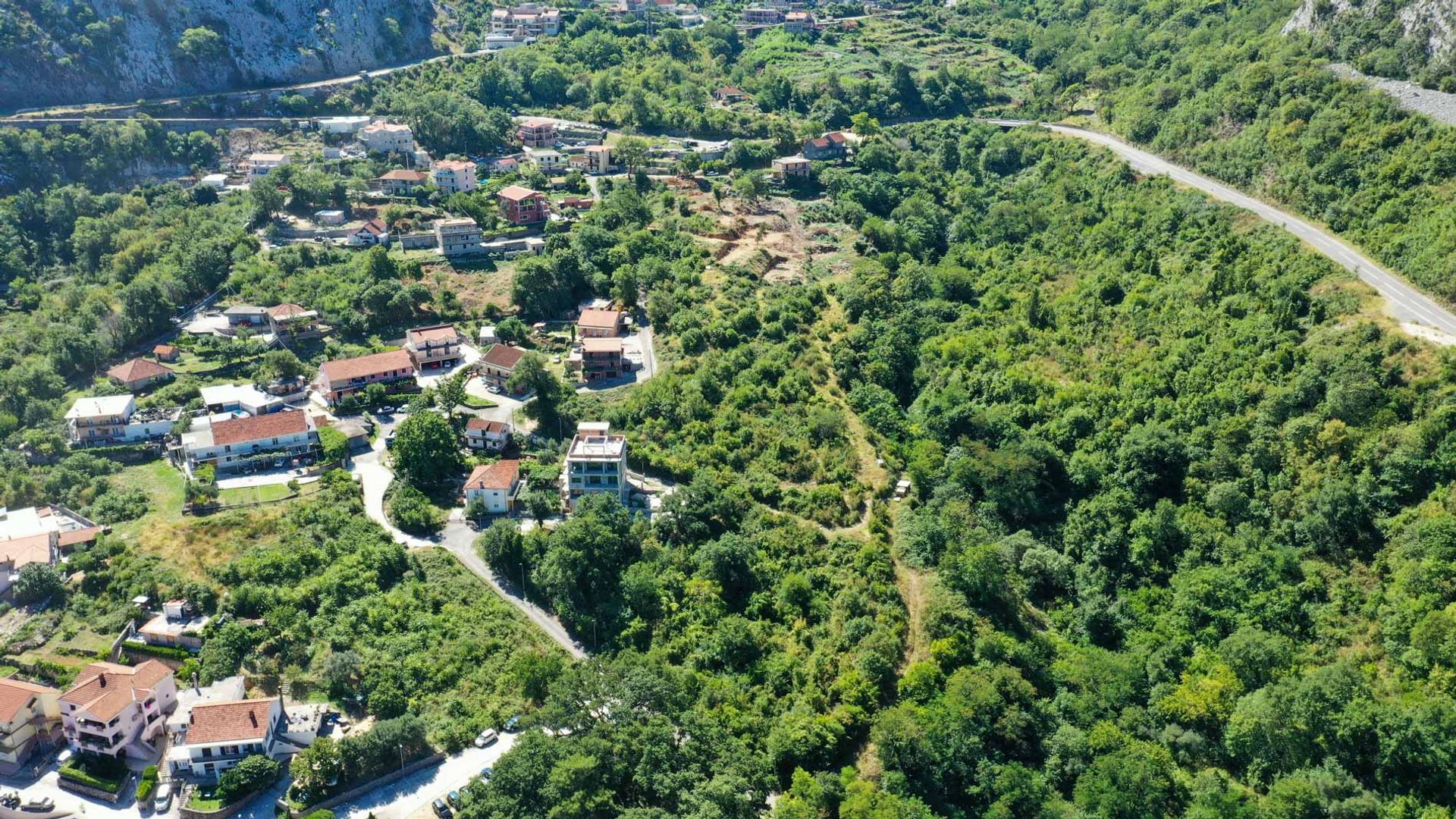 Land i Kavač, Kotor 10996596