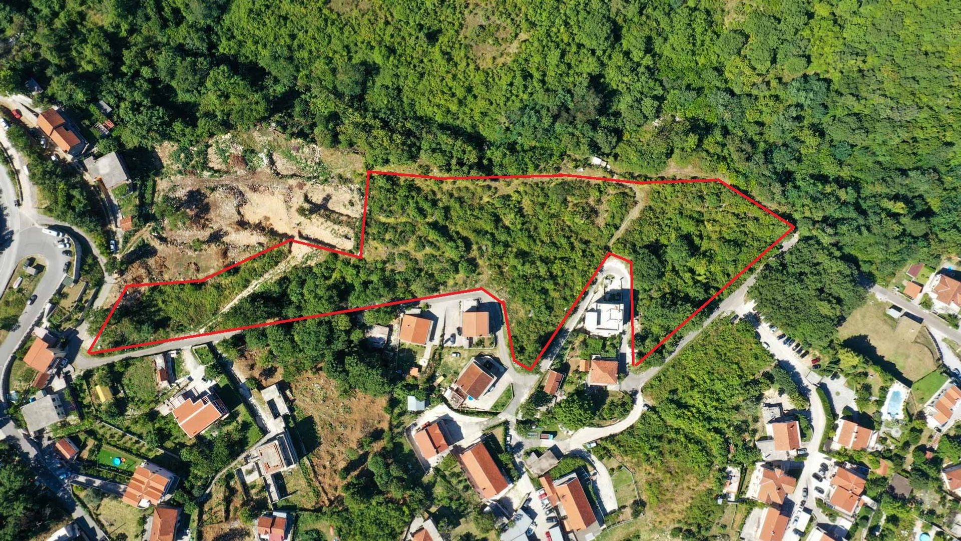 Land im Kavač, Opština Kotor 10996596