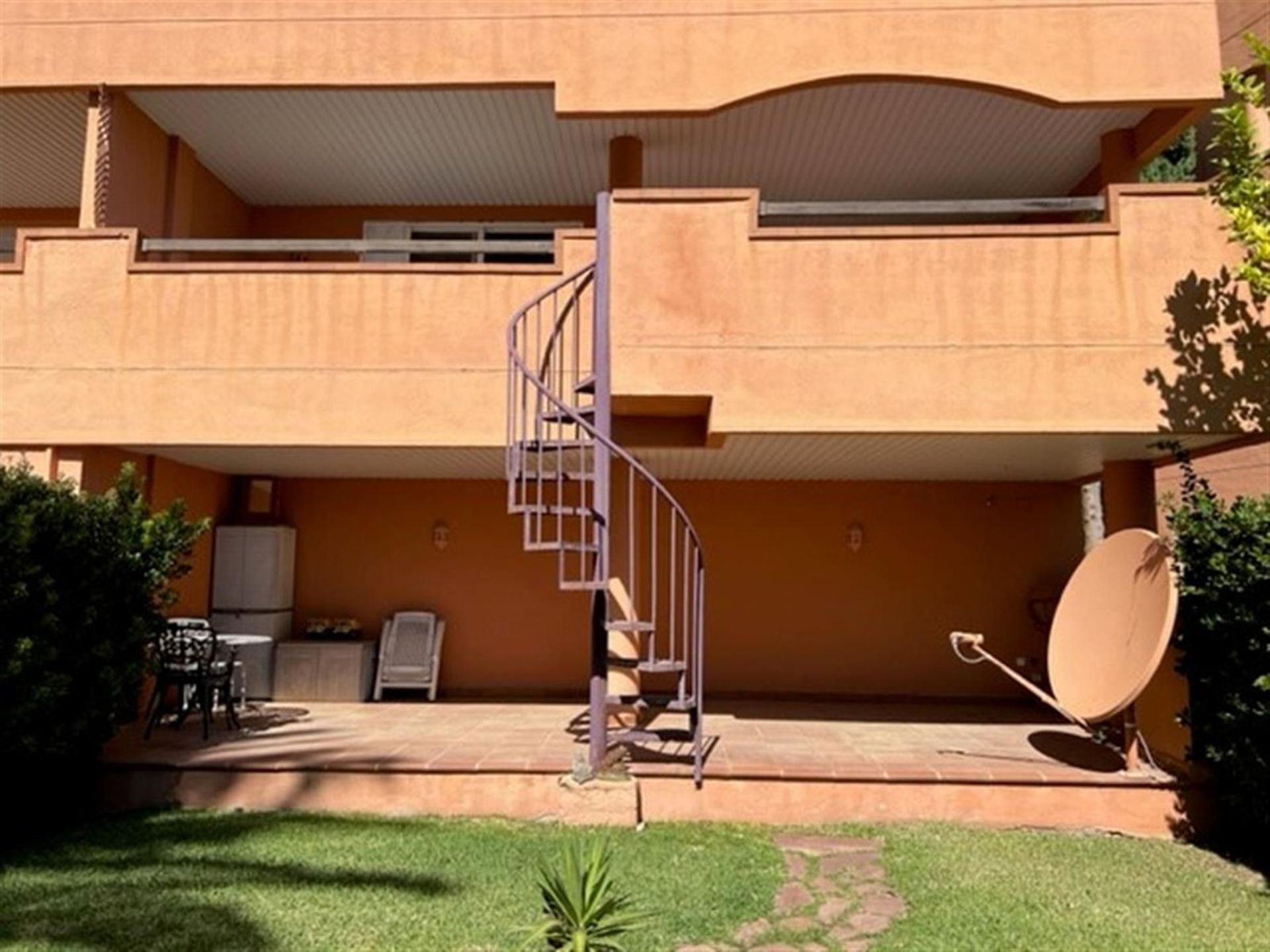 Condominium in , Andalucía 10996621