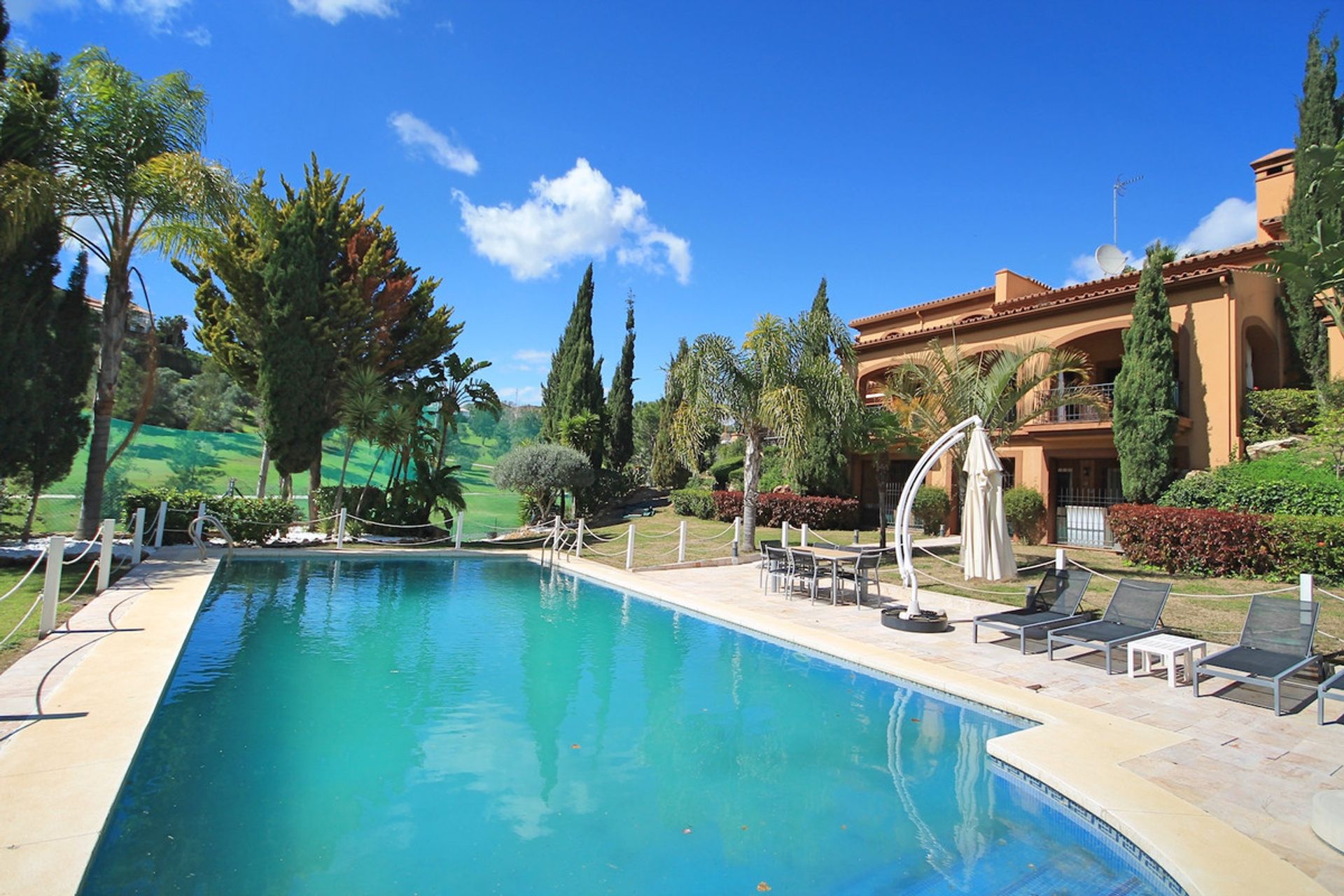 Casa nel Benahavís, Andalusia 10996736