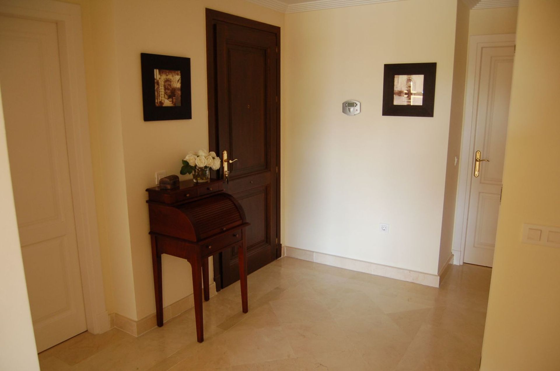 Condominium in Casares, Andalusia 10996899