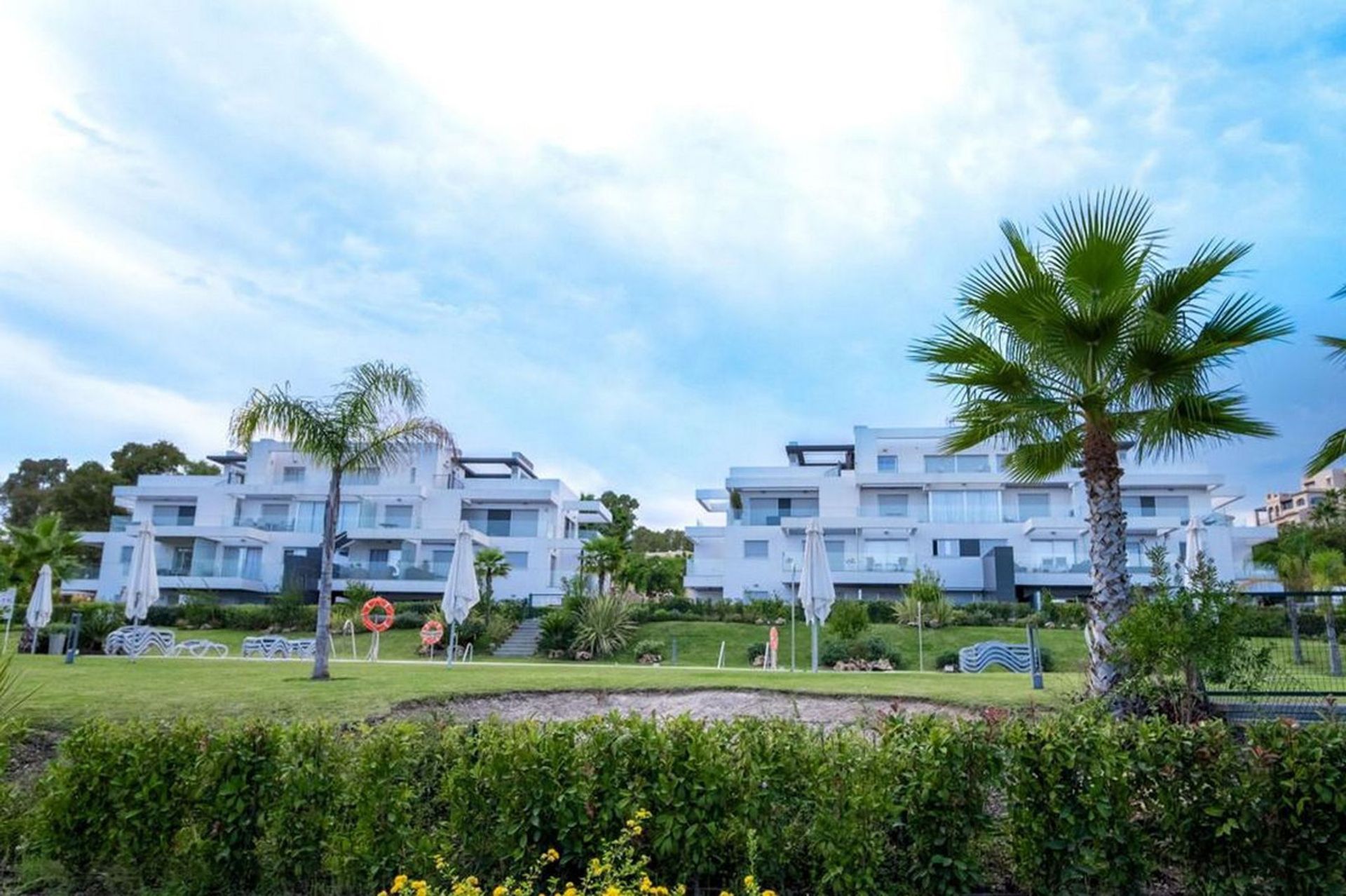 Condominium dans Estepona, Andalusia 10996919