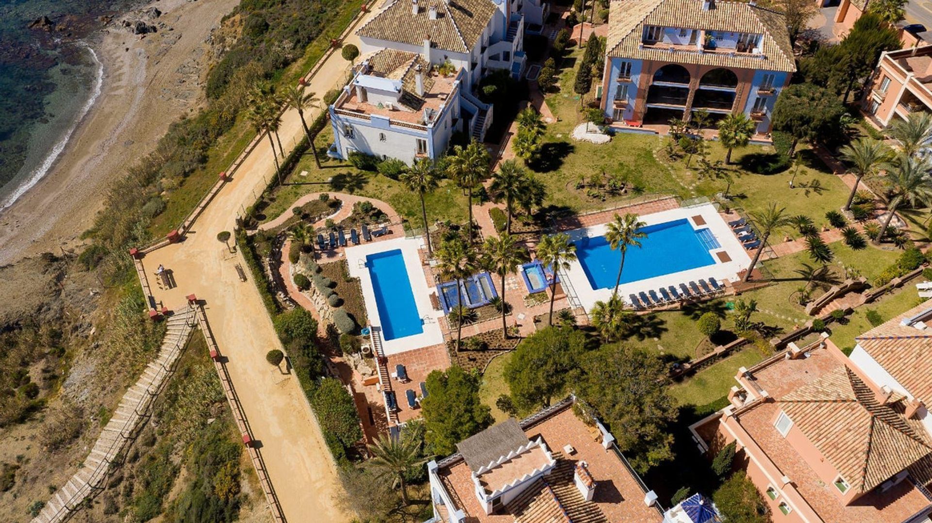 Condominio en Casares, Andalucía 10997130