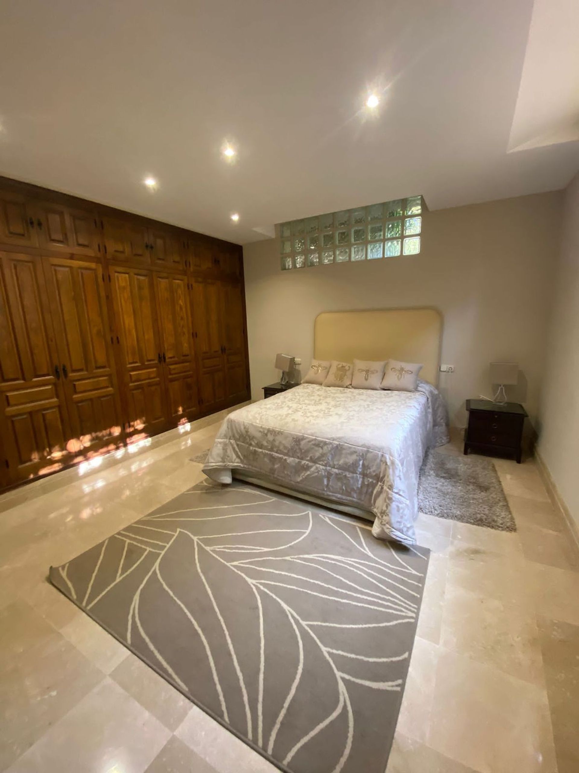 House in Marbella, Andalucía 10997412