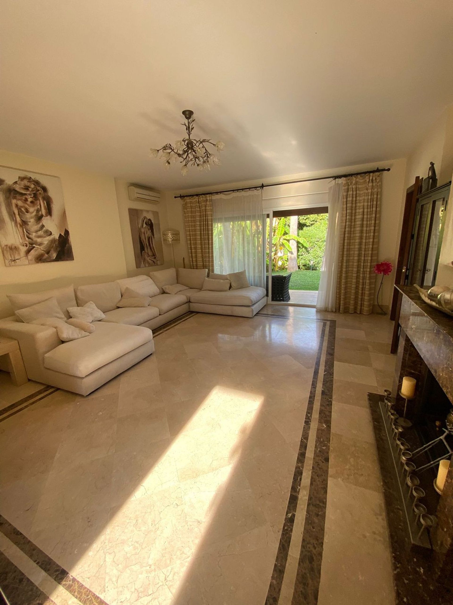 House in Marbella, Andalucía 10997412