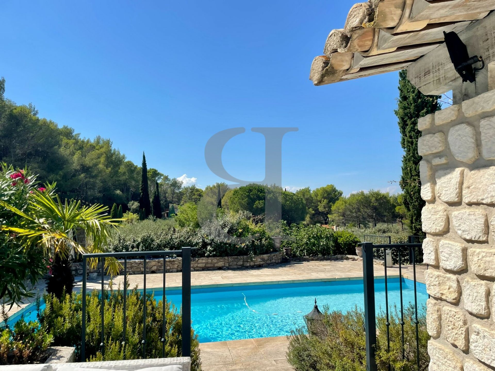 σπίτι σε Saint-Remy-de-Provence, Provence-Alpes-Cote d'Azur 10997416