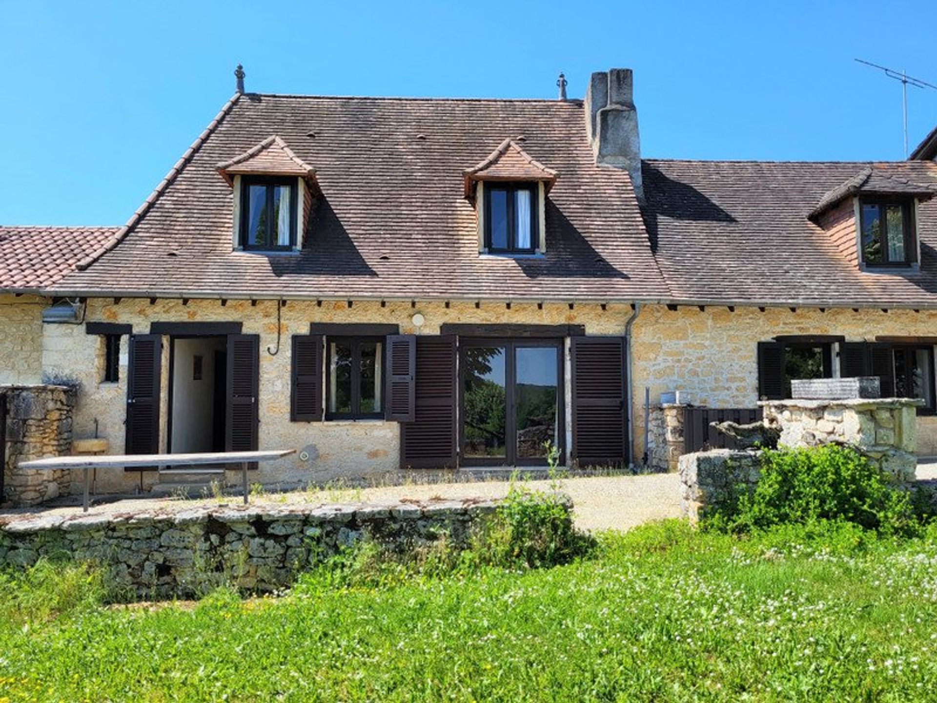 Rumah di Savignac-les-Eglises, Nouvelle-Aquitaine 10997458