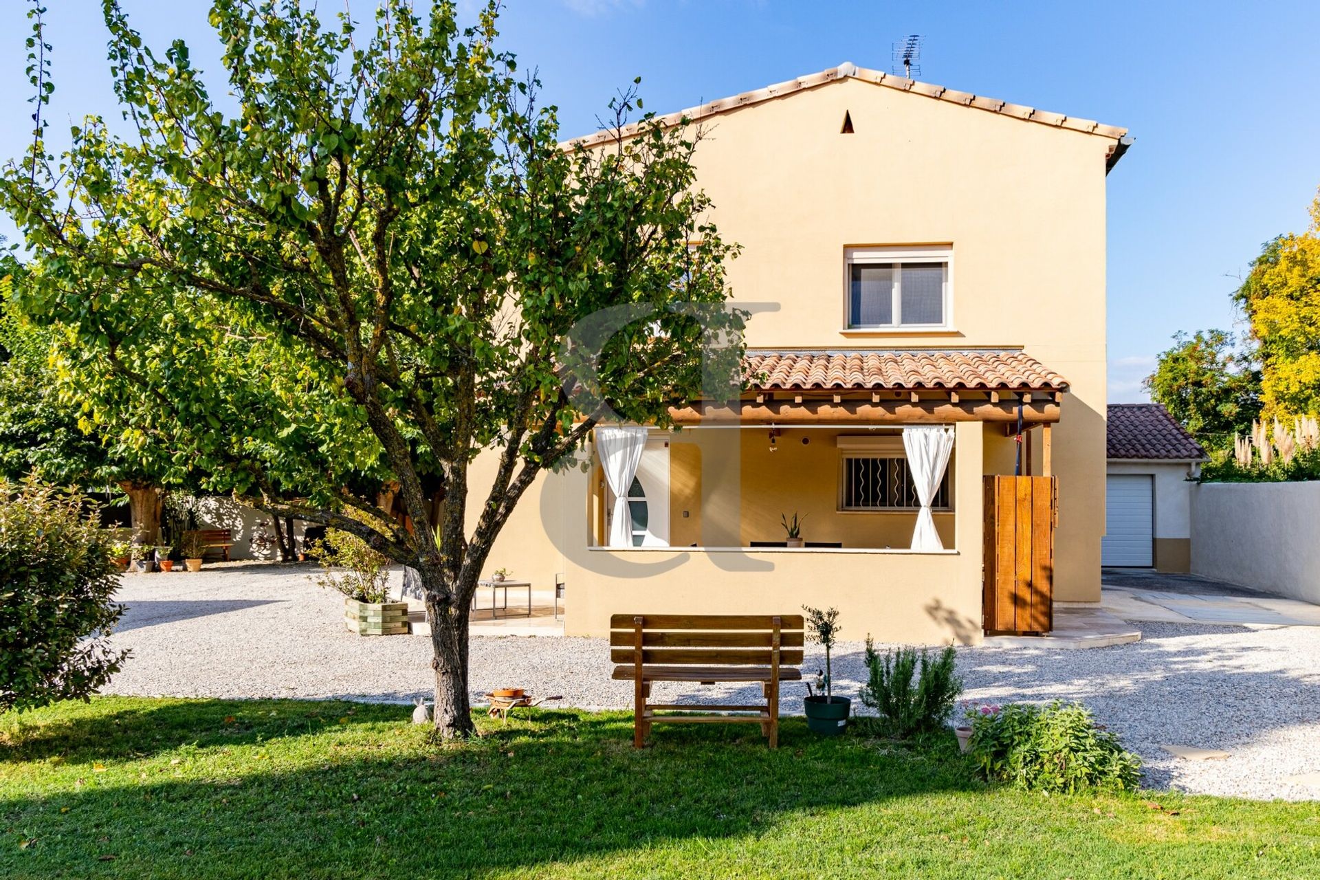 House in Carpentras, Provence-Alpes-Côte d'Azur 10997629