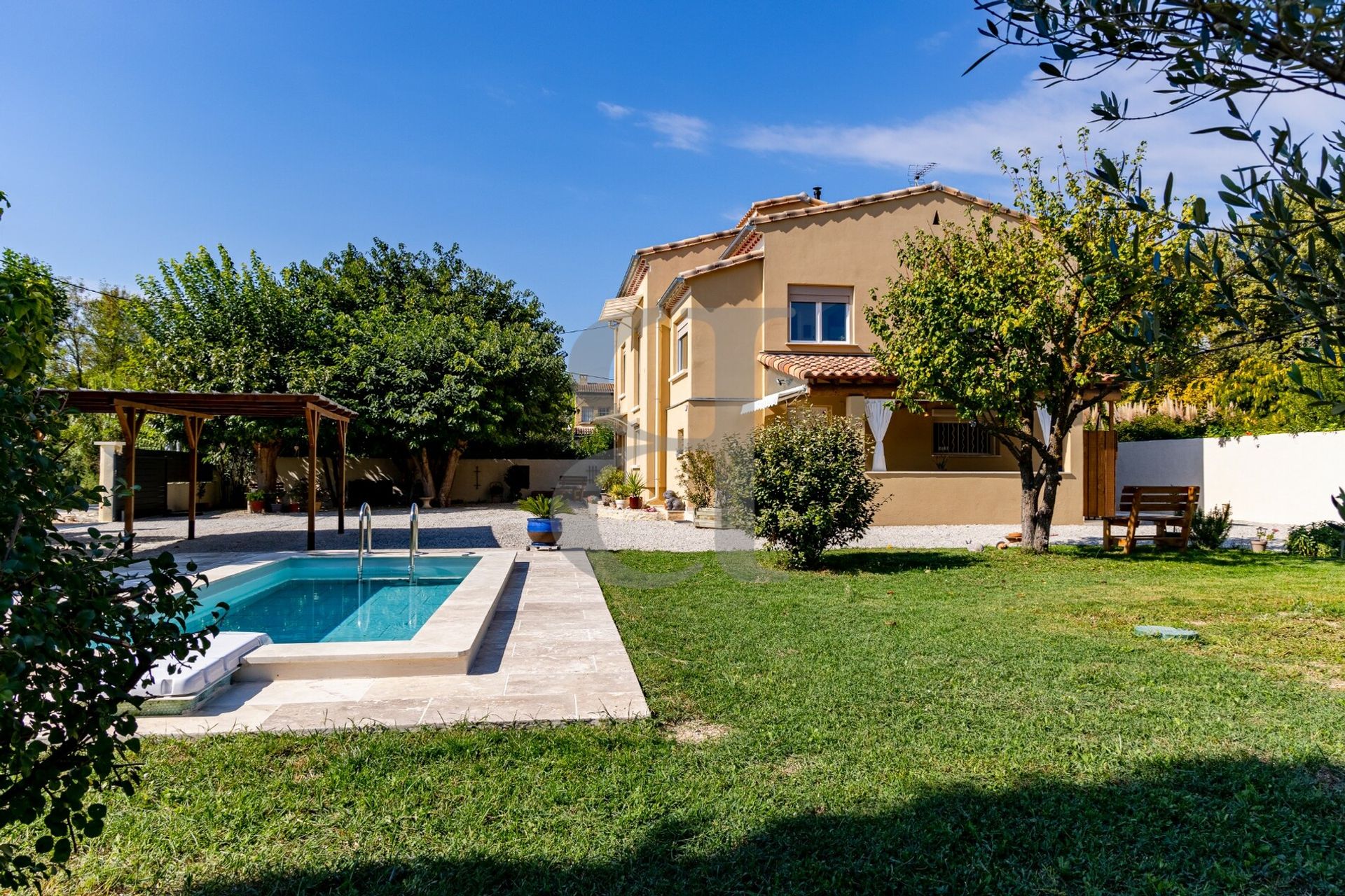 casa no Carpentras, Provence-Alpes-Côte d'Azur 10997629