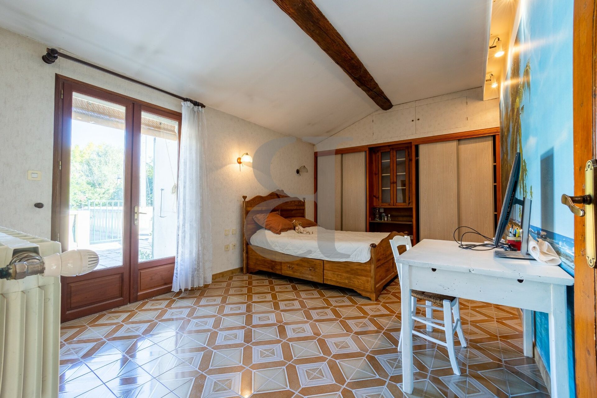 Huis in L'Isle-sur-la-Sorgue, Provence-Alpes-Côte d'Azur 10997646