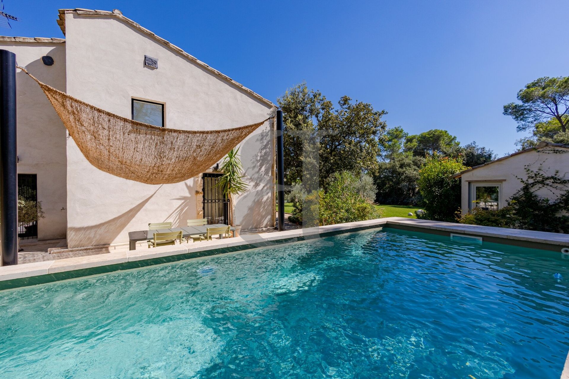 Otro en Sainte-Cécile-les-Vignes, Provence-Alpes-Côte d'Azur 10997652