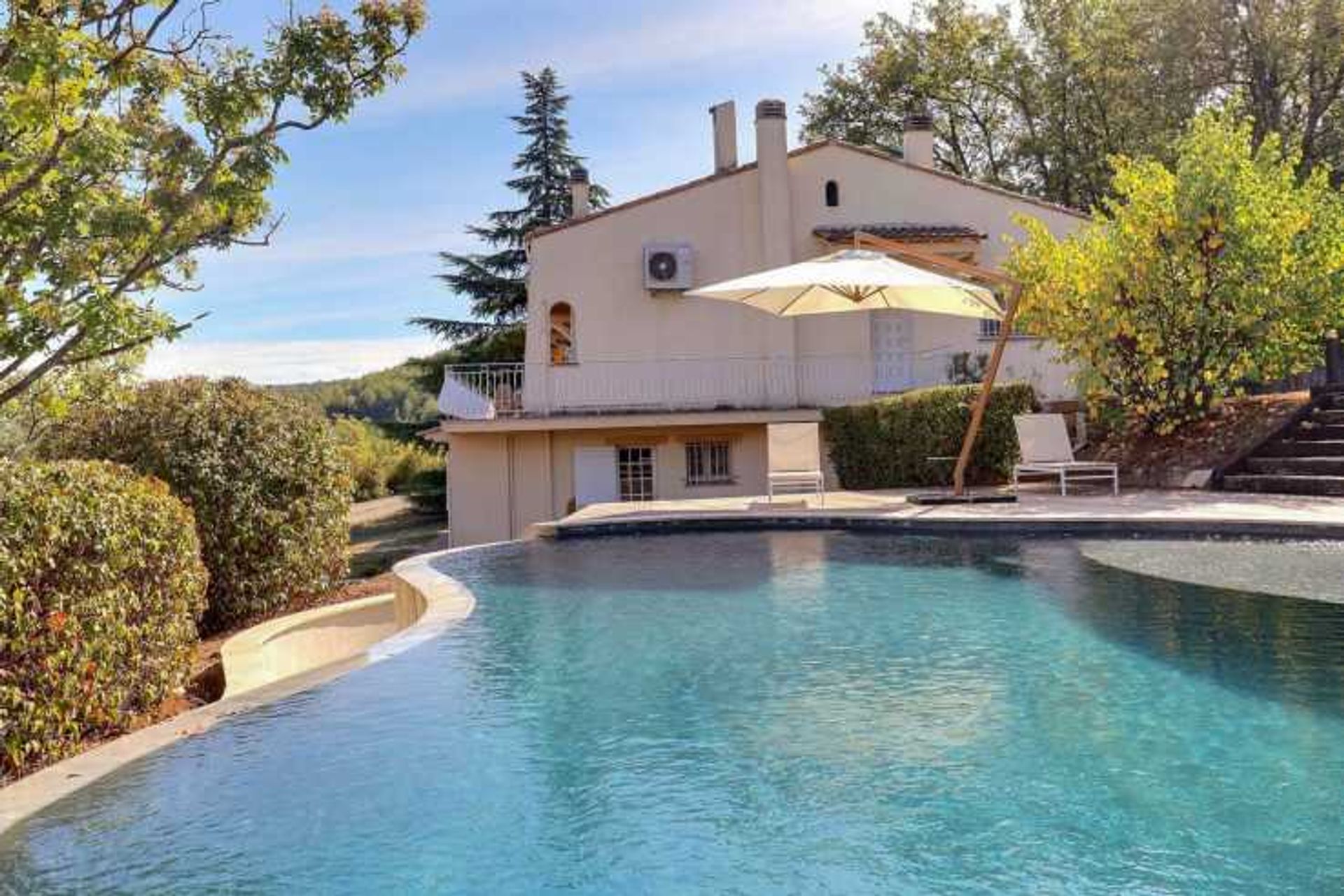 Casa nel Draguignan, Provence-Alpes-Côte d'Azur 10997770