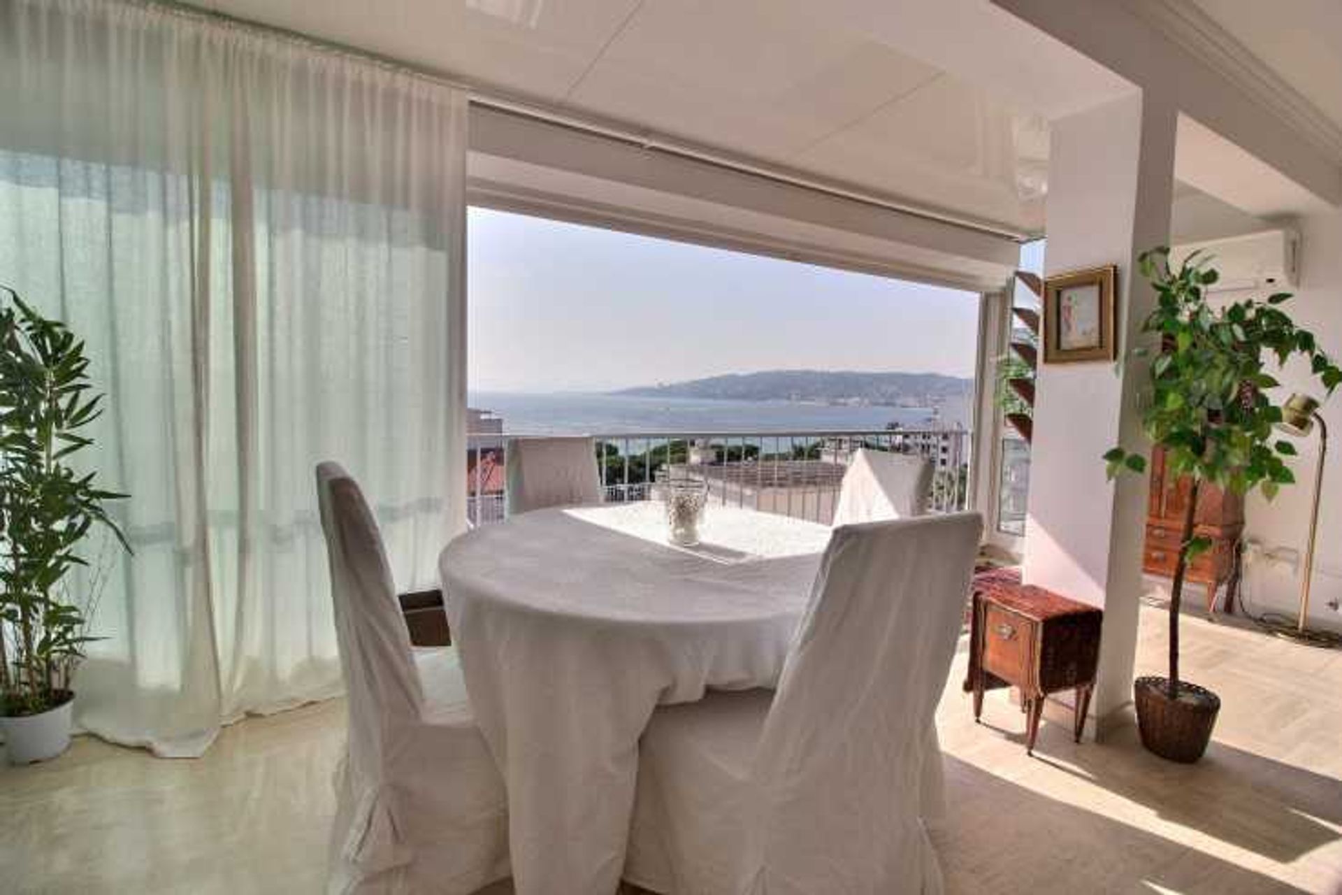 Kondominium dalam Juan-les-Pins, Provence-Alpes-Côte d'Azur 10997784