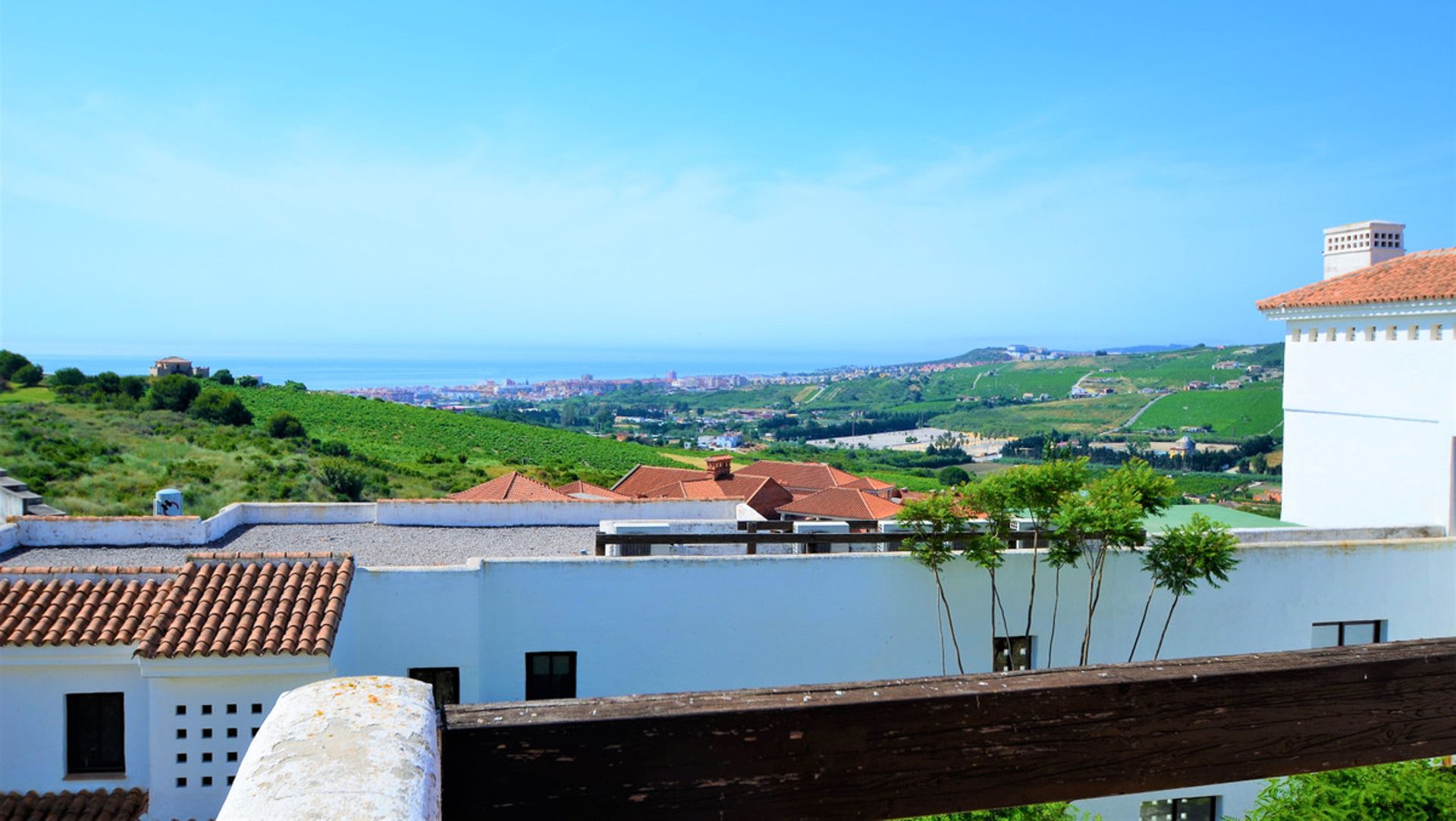 Condominium in Casares, Andalusië 10997872