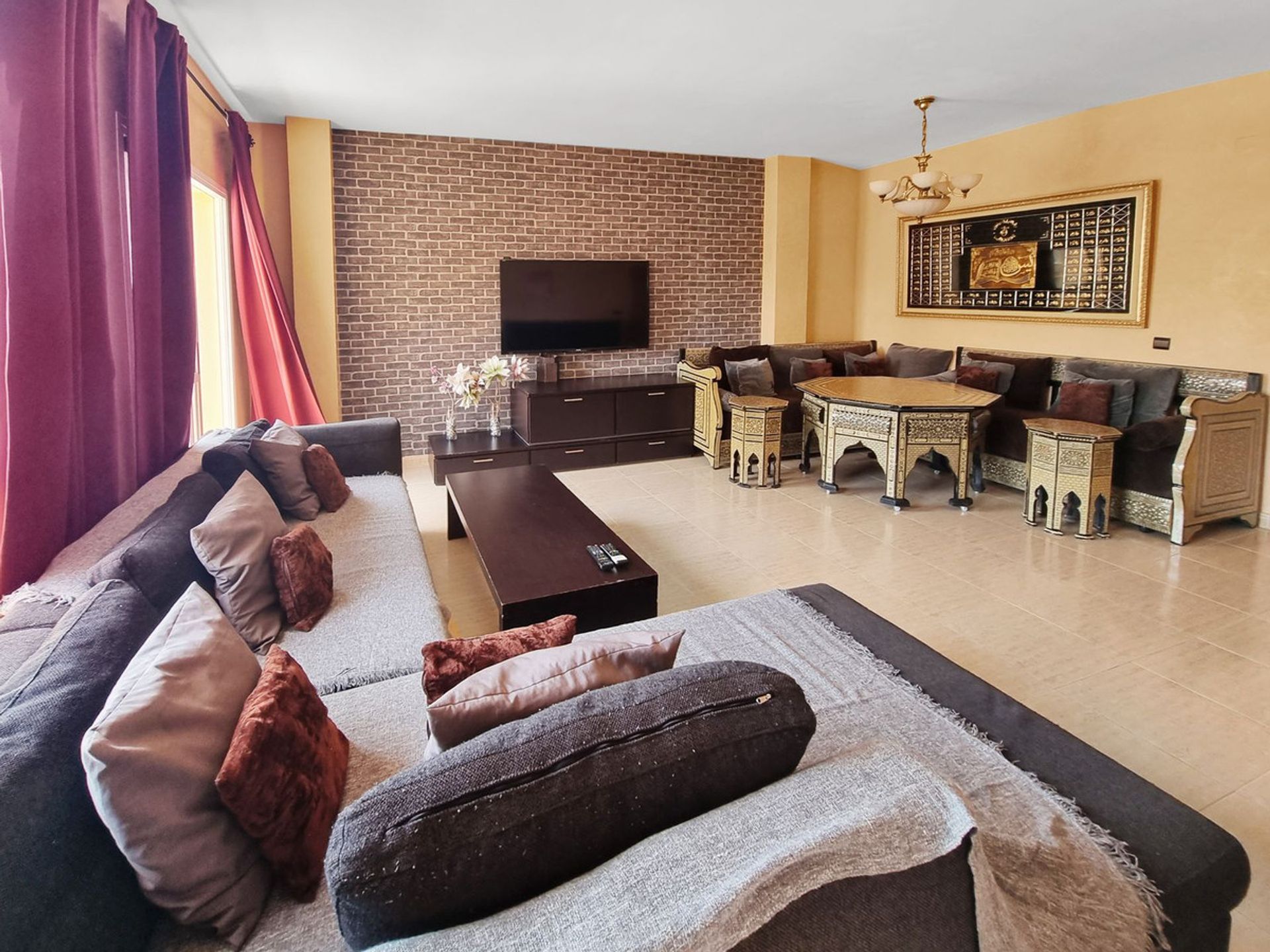 Condominium in San Luis de Sabinillas, Andalusia 10997946