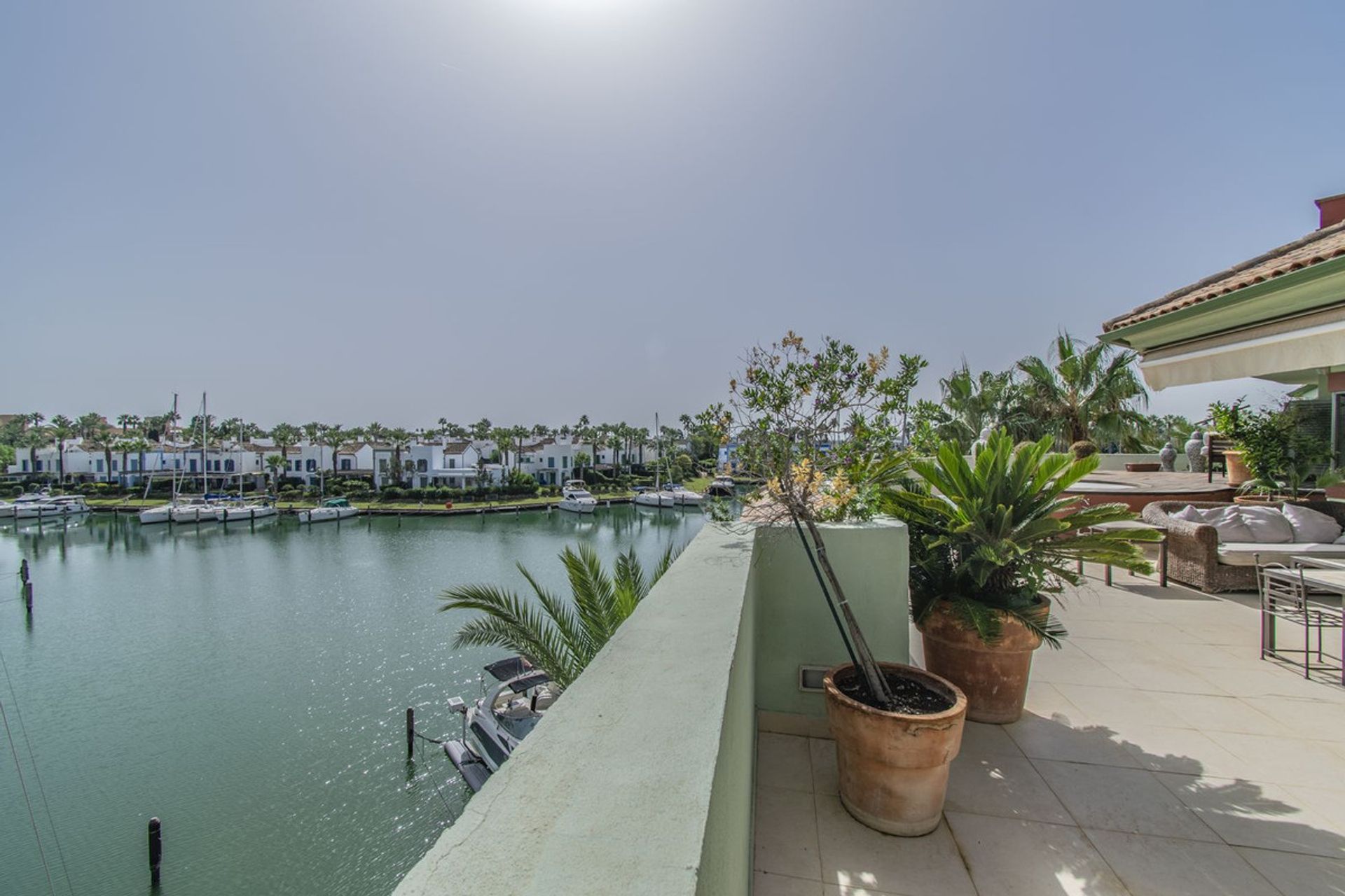 Condominium in Sotogrande, Andalusia 10998262