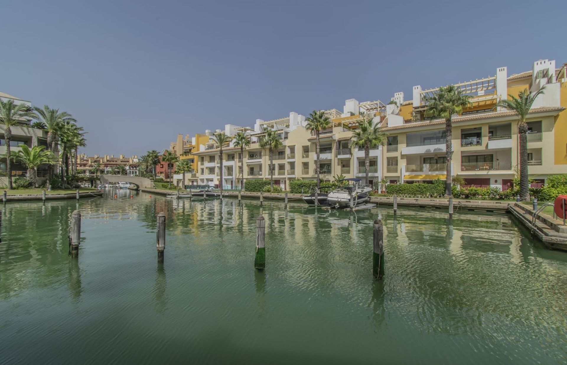 Condominium in Sotogrande, Andalusia 10998262