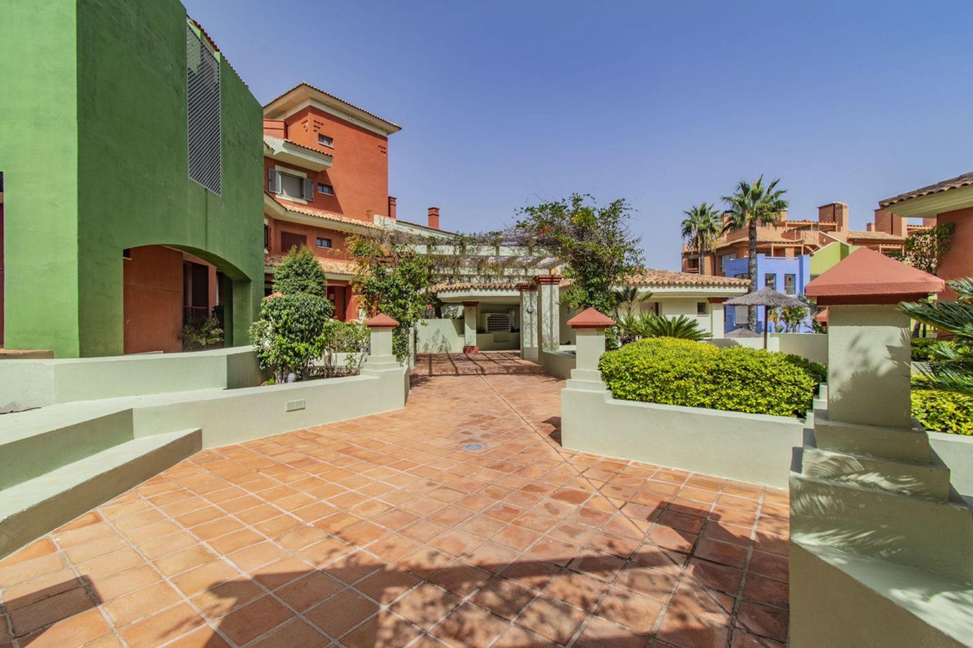 Condominium in Sotogrande, Andalusia 10998262