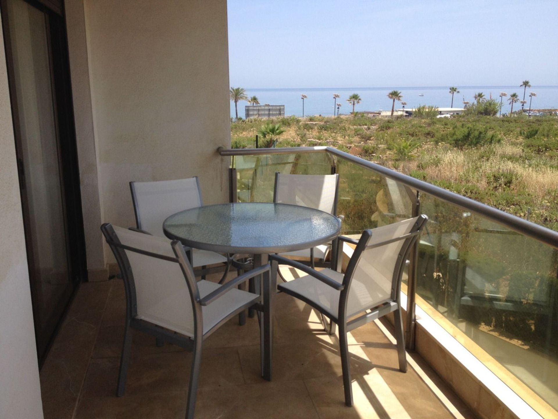 Condominio nel Puerto de la Duquesa, Andalusia 10998271