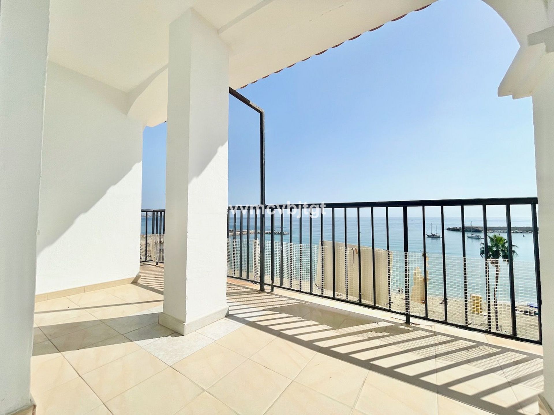 Condominio nel Santa Fe de los Boliches, Andalusia 10998406