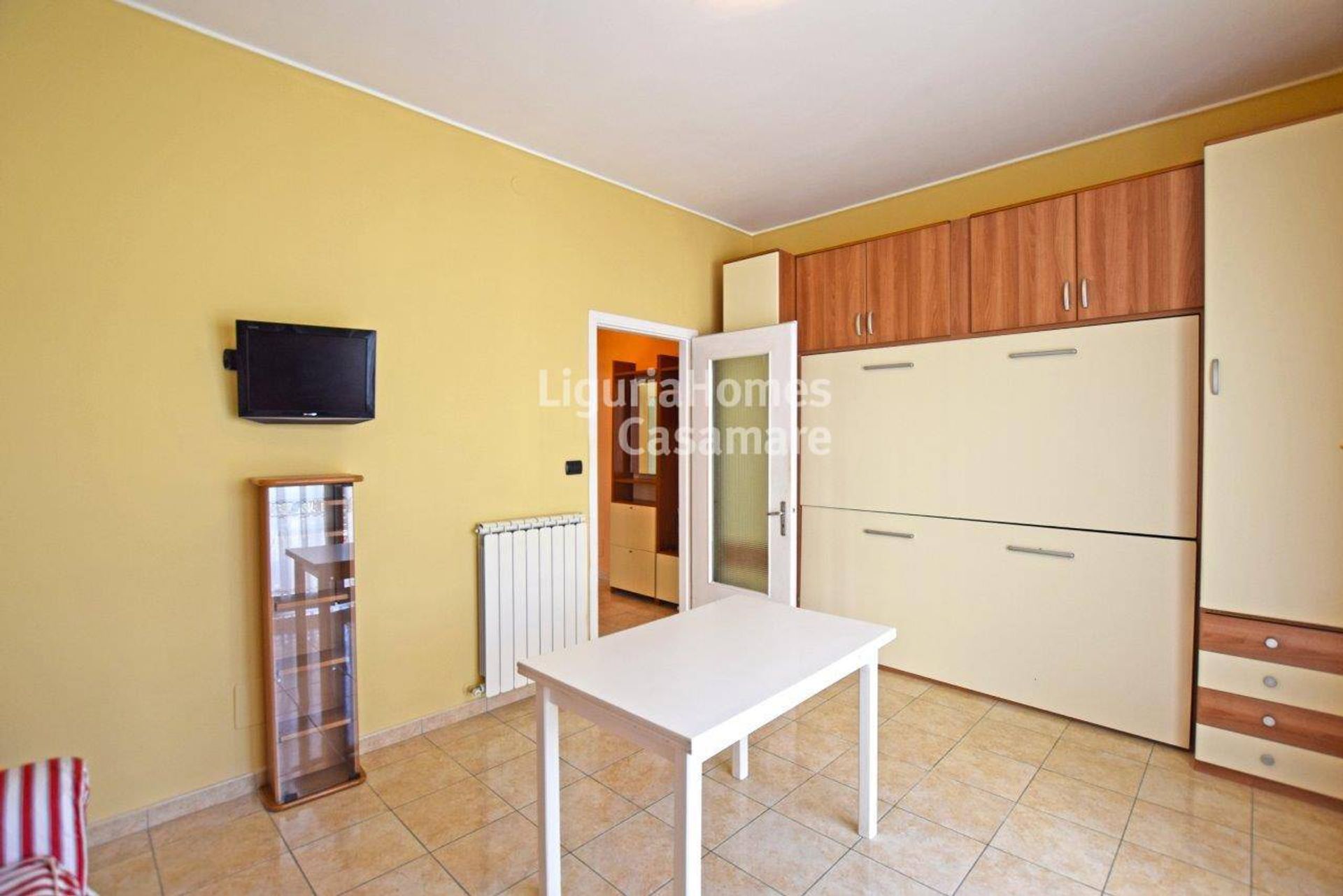 Condominium in Ospedaletti, Liguria 10998471