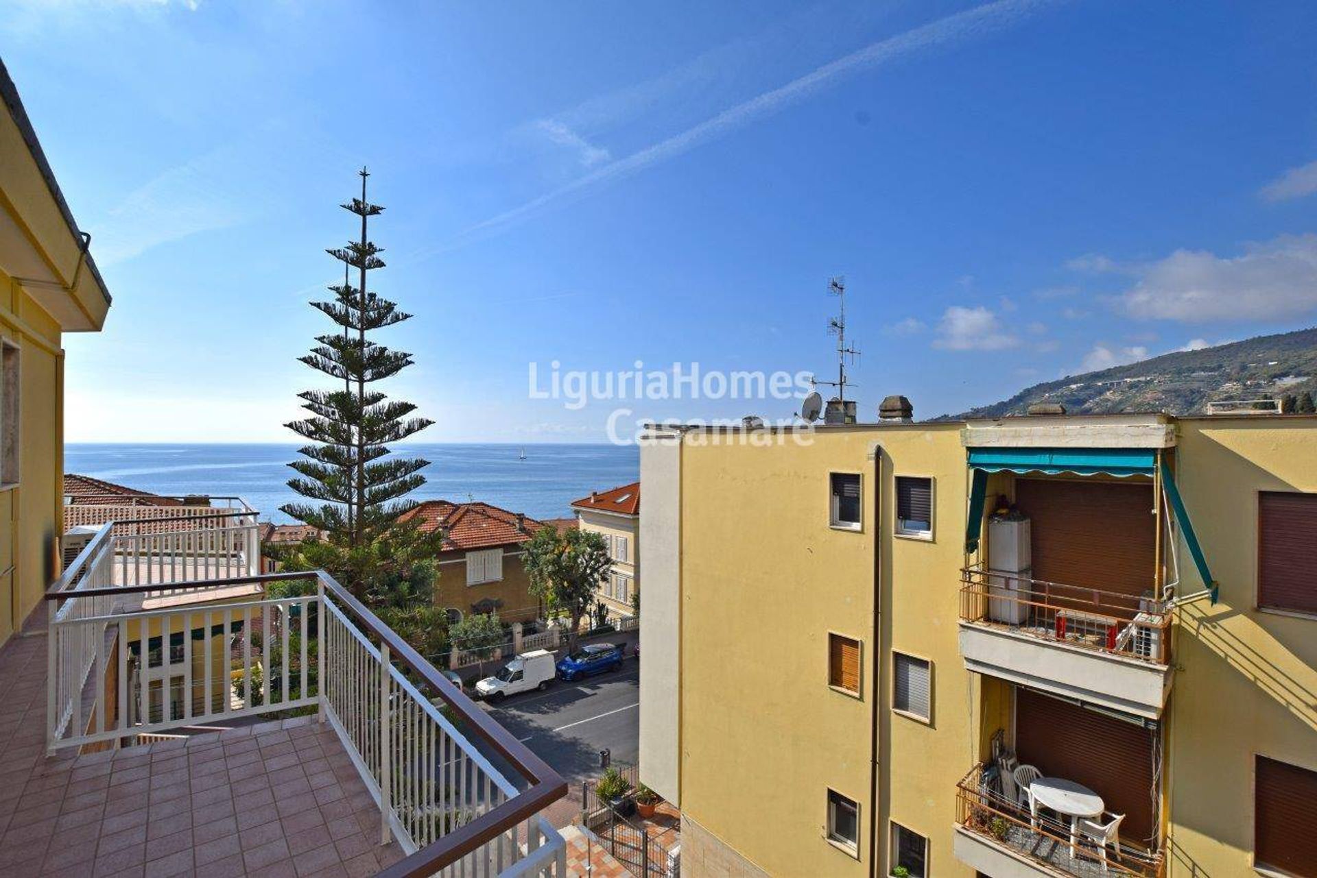 Condominium in Ospedaletti, Liguria 10998471