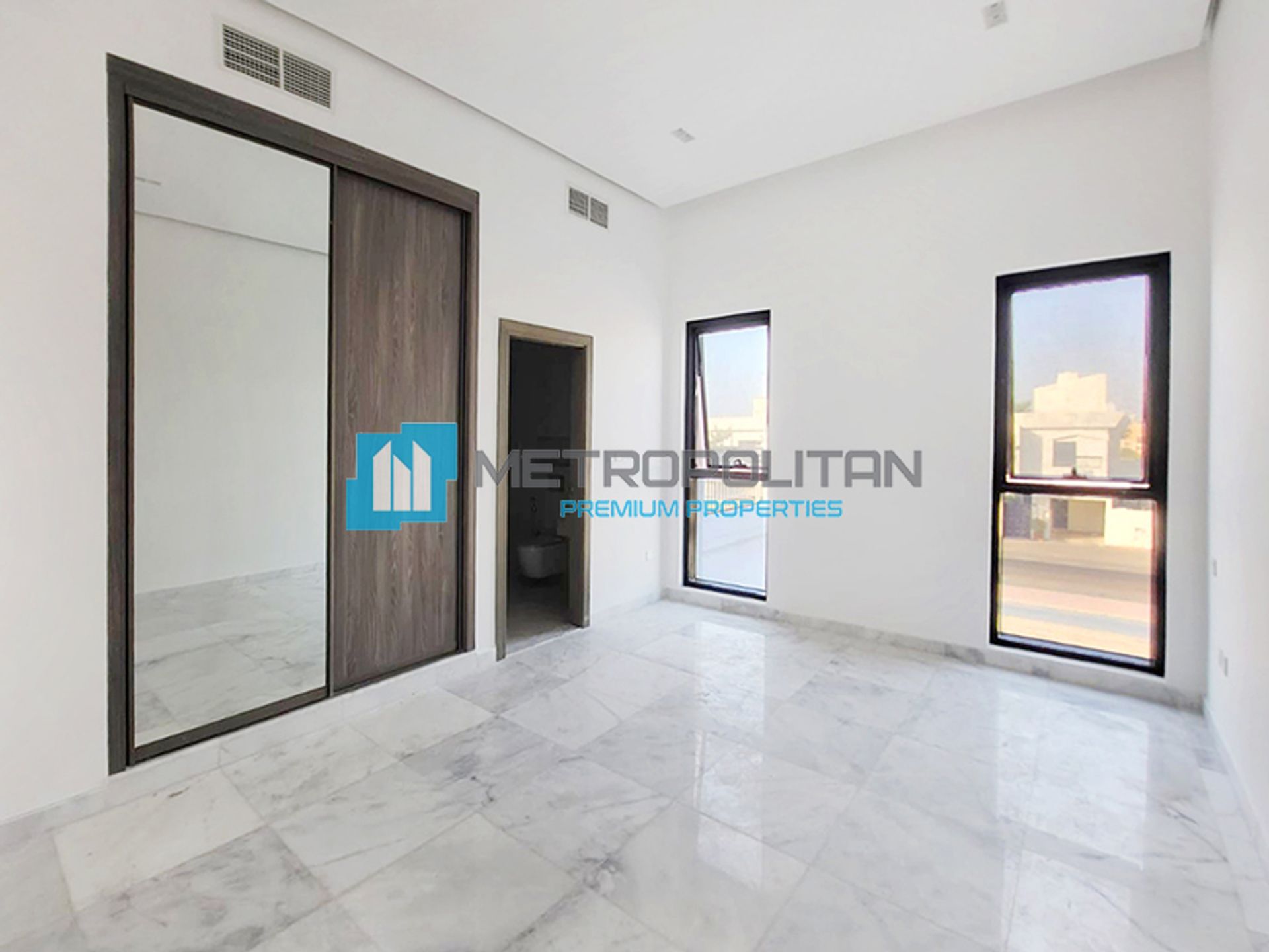 House in Dubai, Dubai 10998552