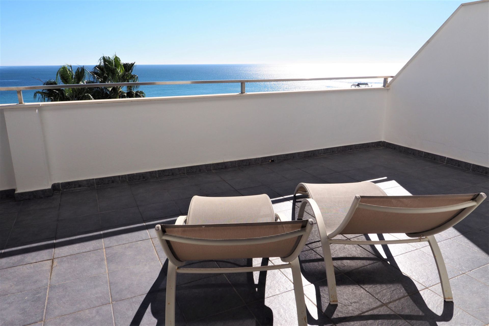 Condominium in Casares, Andalusia 10998634